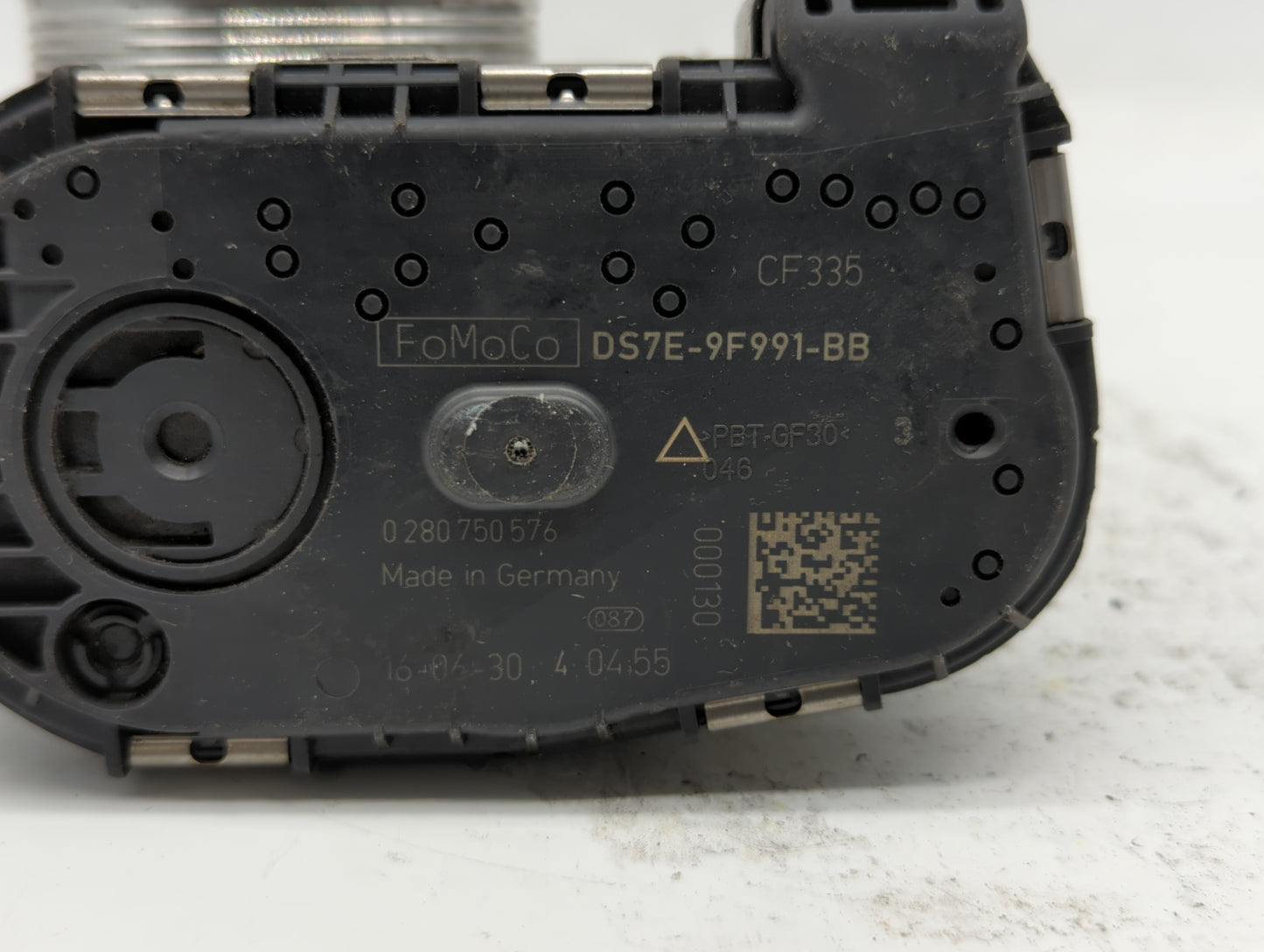 2014-2019 Ford Fusion Throttle Body P/N:DS7E-9F991-BB Fits Fits 2014 2015 2016 2017 2018 2019 OEM Used Auto Parts - Oemuseda