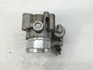 2014-2020 Ford Fusion Throttle Body P/N:DS7G-9F991-CA DS7G-9F991-BB Fits Fits 2014 2015 2016 2017 2018 2019 2020 OEM Used Auto Parts