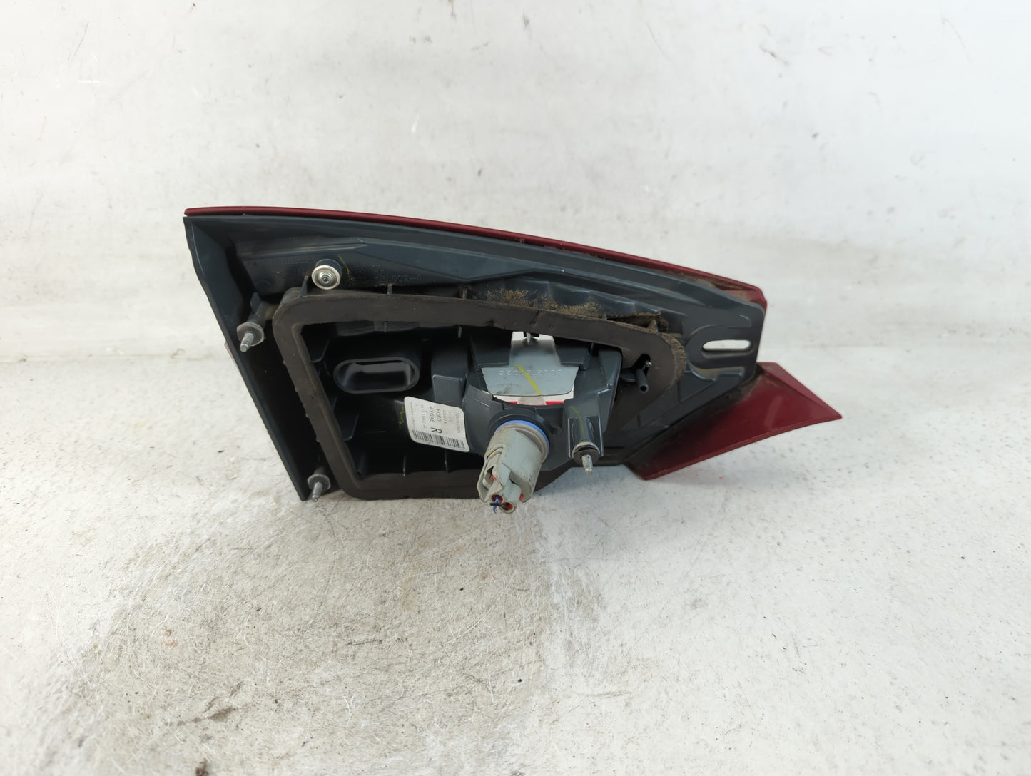 2017-2018 Ford Fusion Tail Light Assembly Passenger Right OEM P/N:F00HTF406805 Fits Fits 2017 2018 OEM Used Auto Parts - Oem