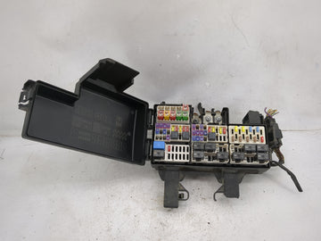 2016-2017 Ford Mustang Fusebox Fuse Box Panel Relay Module P/N:8T2T-14B192-AB Fits Fits 2016 2017 OEM Used Auto Parts