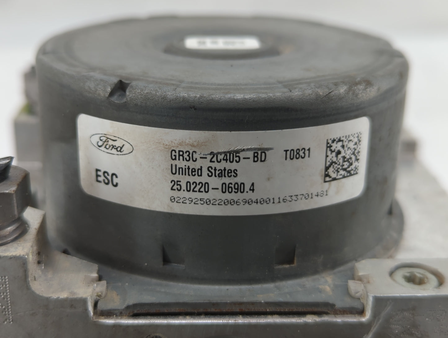 2015-2020 Ford Mustang ABS Pump Control Module Replacement P/N:GR3C-2C405-BB GR3C-2C405-BD Fits Fits 2015 2016 2017 2018 201
