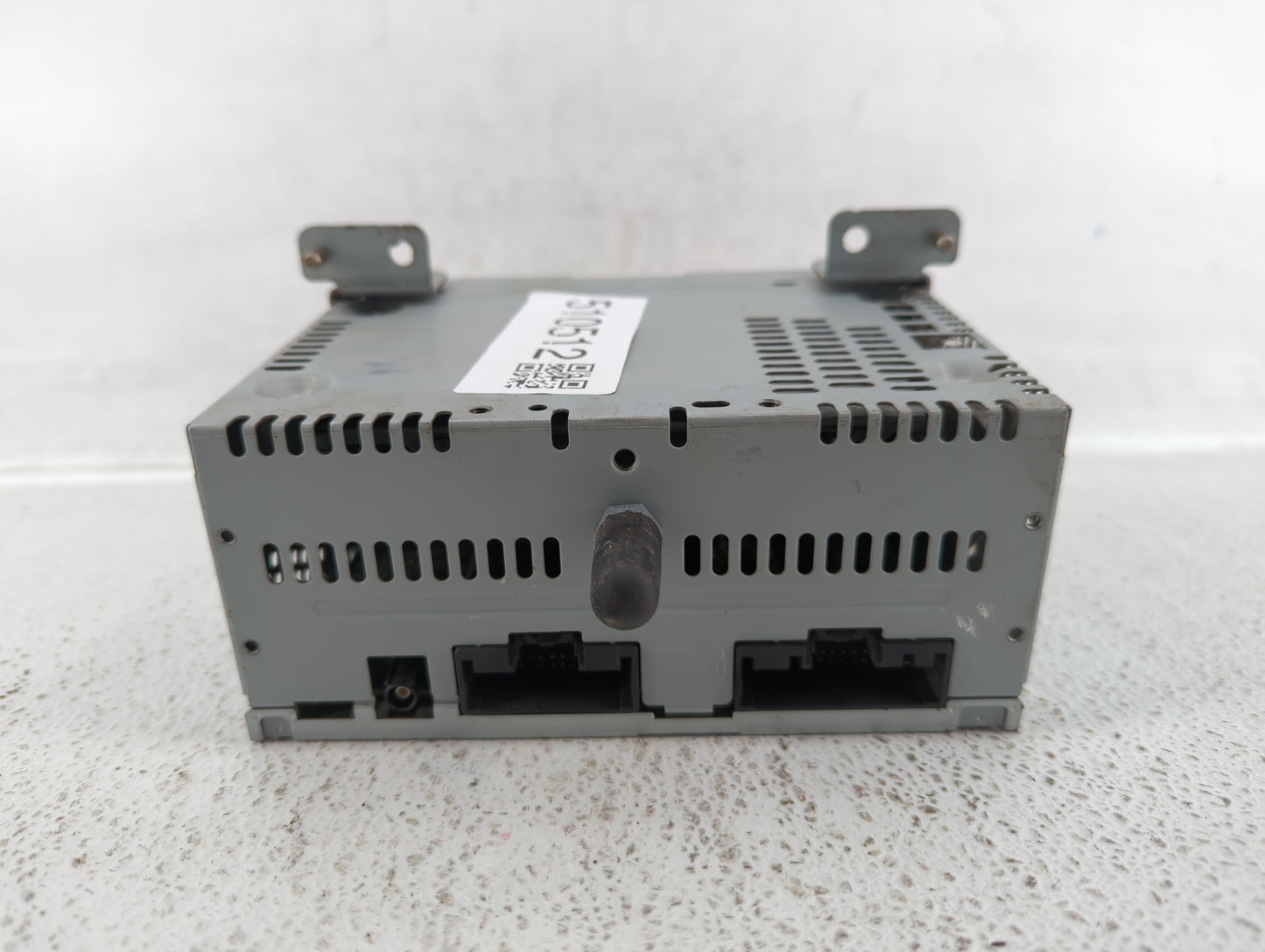 2017-2017 Ford Mustang Am Fm Cd Player Radio Receiver - Oemusedautoparts1.com
