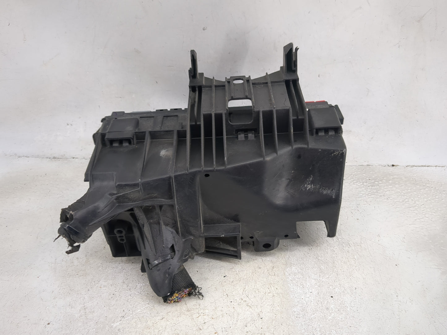 2017-2019 Ford Taurus Fusebox Fuse Box Panel Relay Module P/N:DG1T-14A003-BA 8T2T-14B192-AB Fits Fits 2017 2018 2019 OEM Use