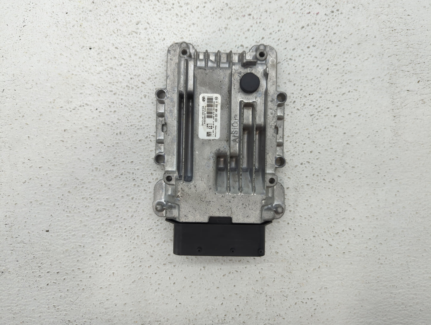 2017-2017 Genesis G80 Chassis Control Module Ccm Bcm Body Control - Oemusedautoparts1.com