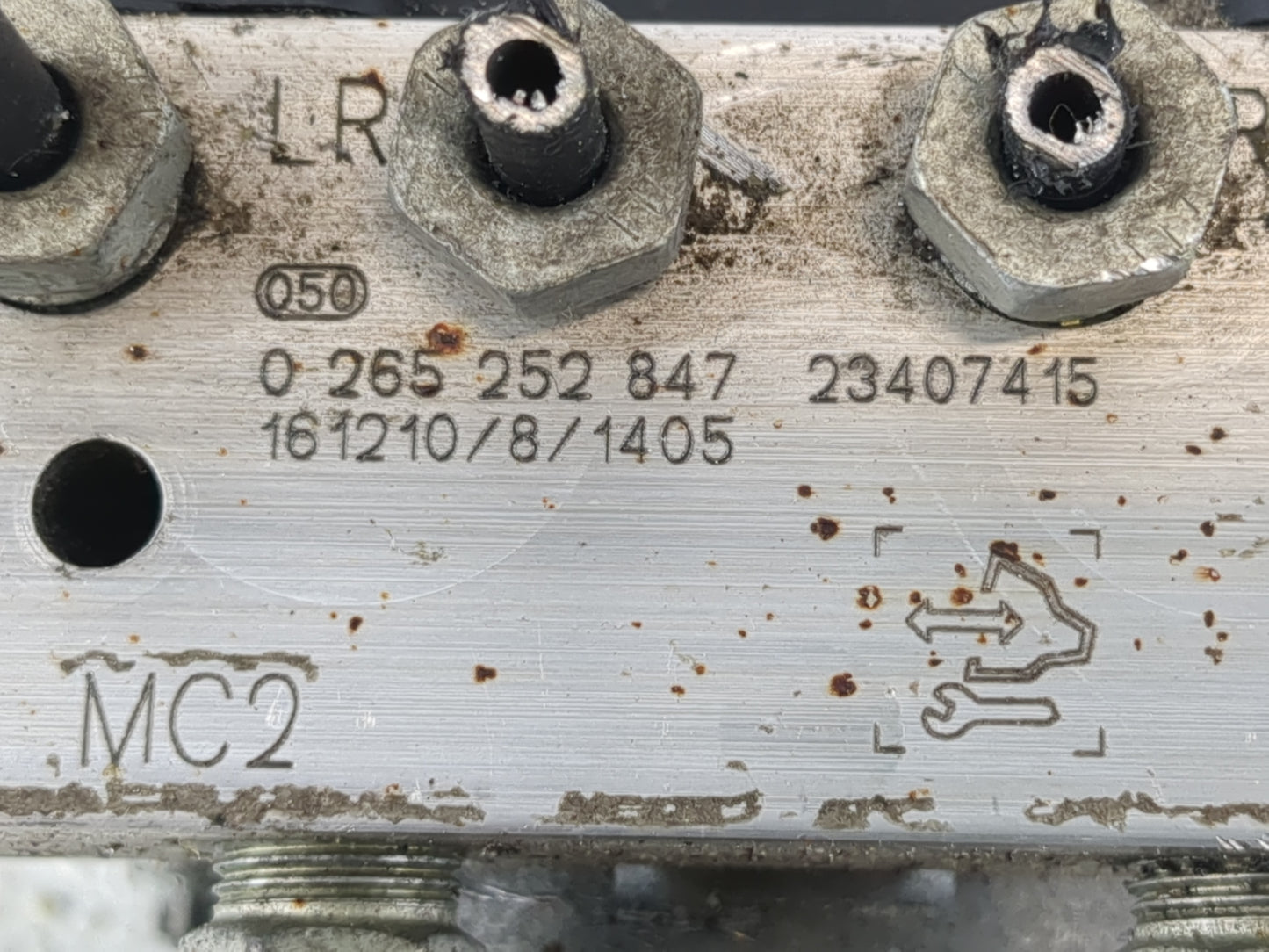 2012-2017 Gmc Acadia ABS Pump Control Module Replacement P/N:23407415 Fits Fits 2012 2013 2014 2015 2016 2017 OEM Used Auto