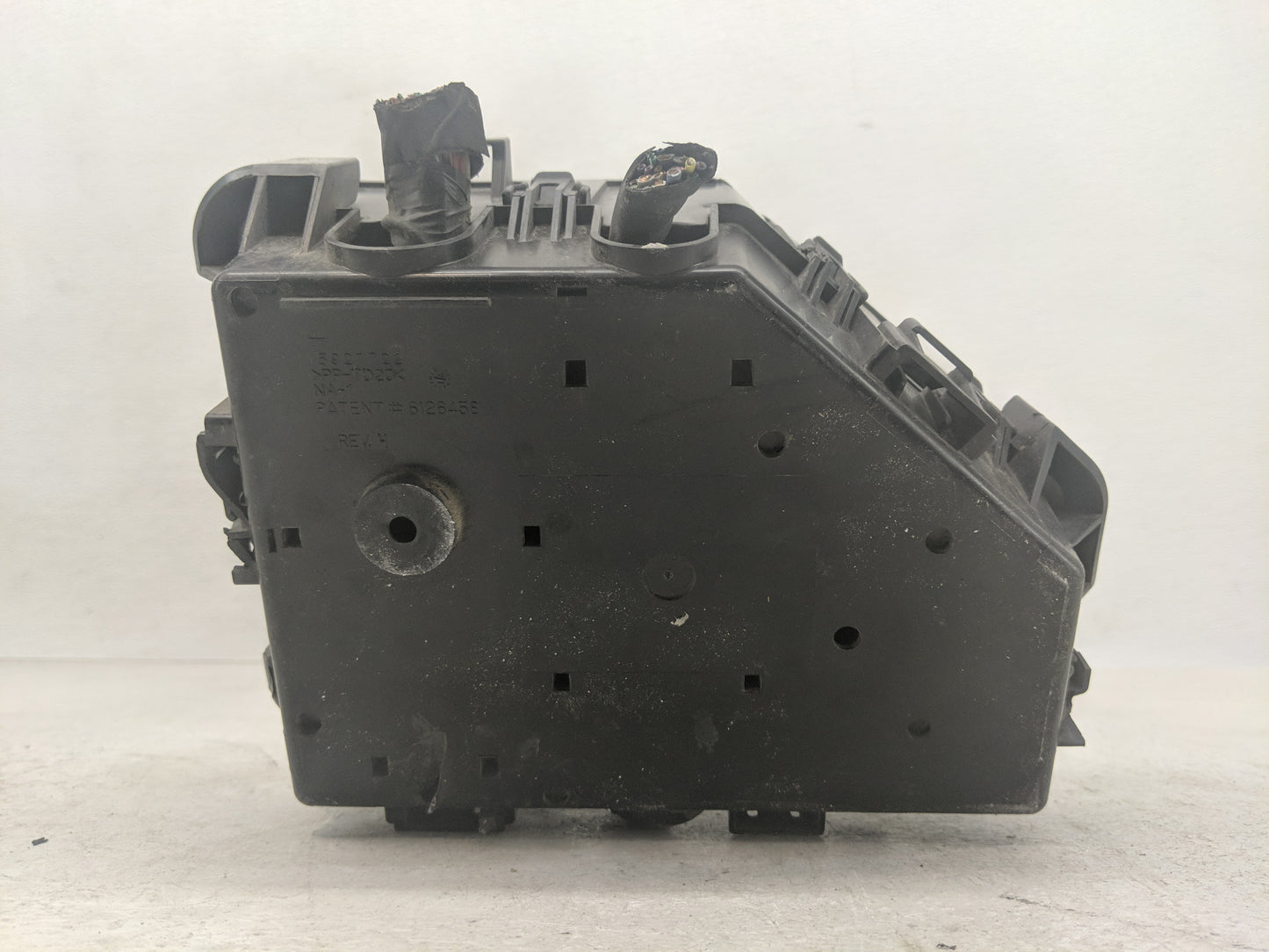 2017 Gmc Acadia Fusebox Fuse Box Panel Relay Module P/N:23436803 Fits OEM Used Auto Parts - Oemusedautoparts1.com