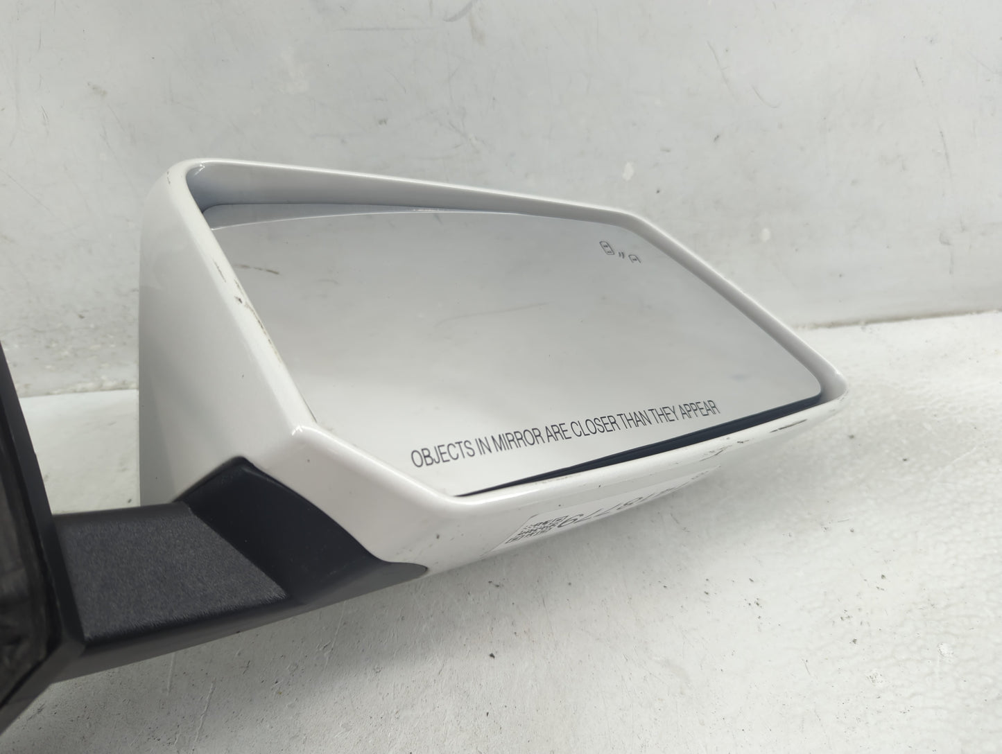 2013-2017 Gmc Acadia Passenger Side View Mirror - Right Door Mirror OEM Used - Oemusedautoparts1.com