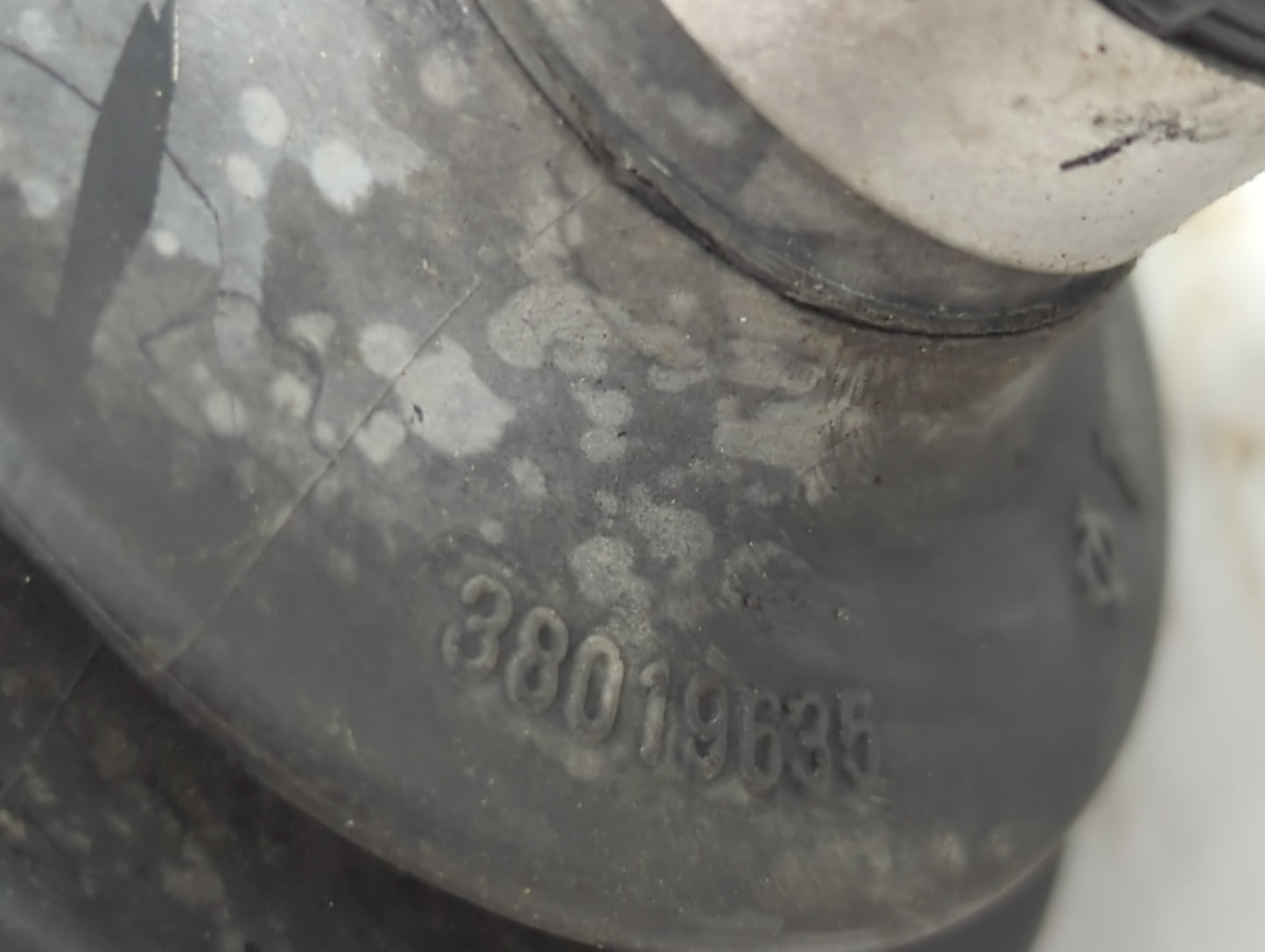 2017-2019 Gmc Acadia Axle Shaft Front Passenger Cv C/v - Oemusedautoparts1.com