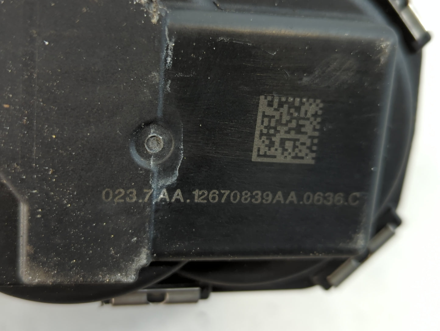 2016-2022 Gmc Canyon Throttle Body P/N:12670839AA Fits Fits 2016 2017 2018 2019 2020 2021 2022 OEM Used Auto Parts - Oemused