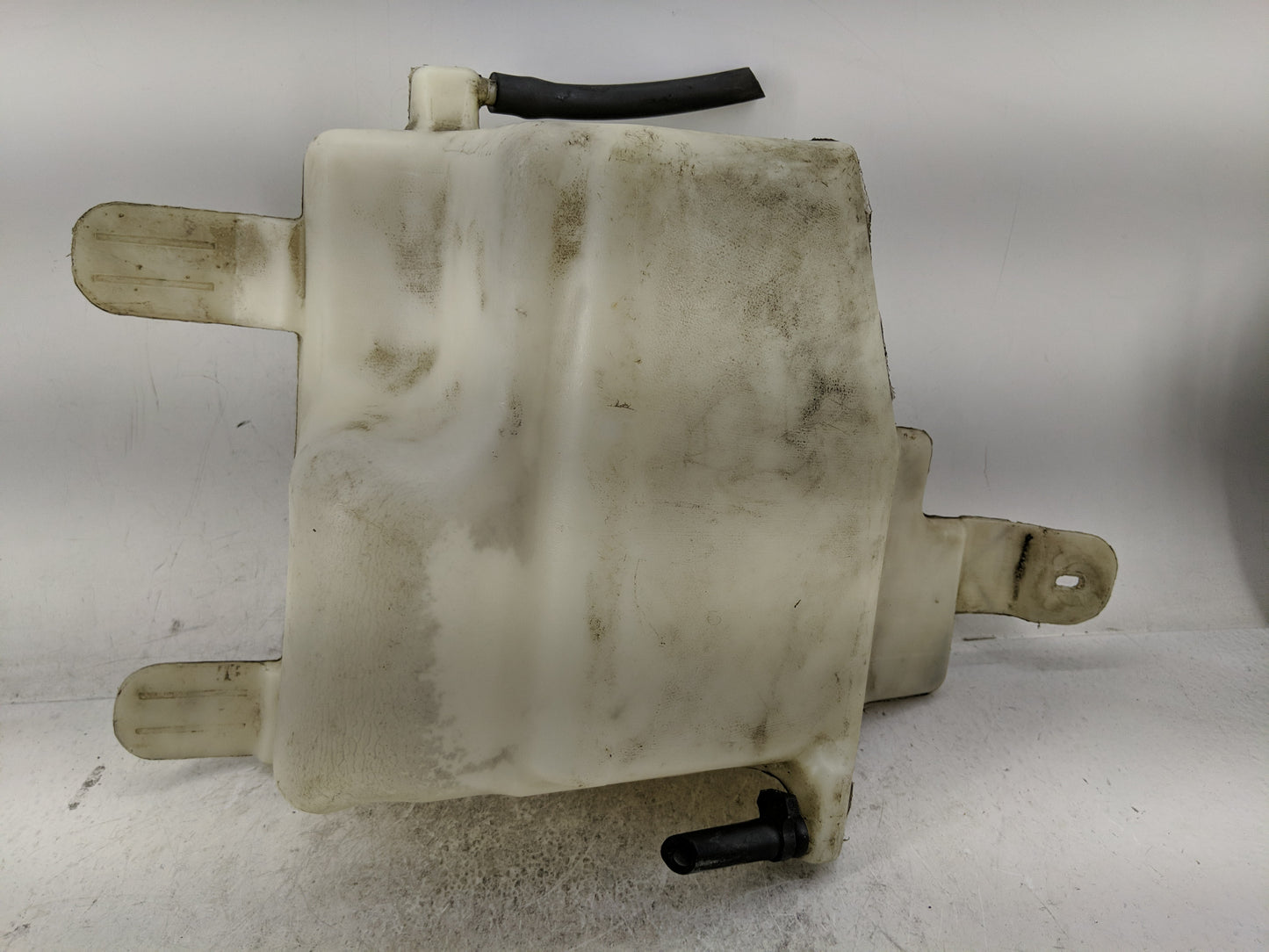 2003-2019 Gmc Savana 2500 Windshield Washer Fluid Reservoir Bottle Oem - Oemusedautoparts1.com