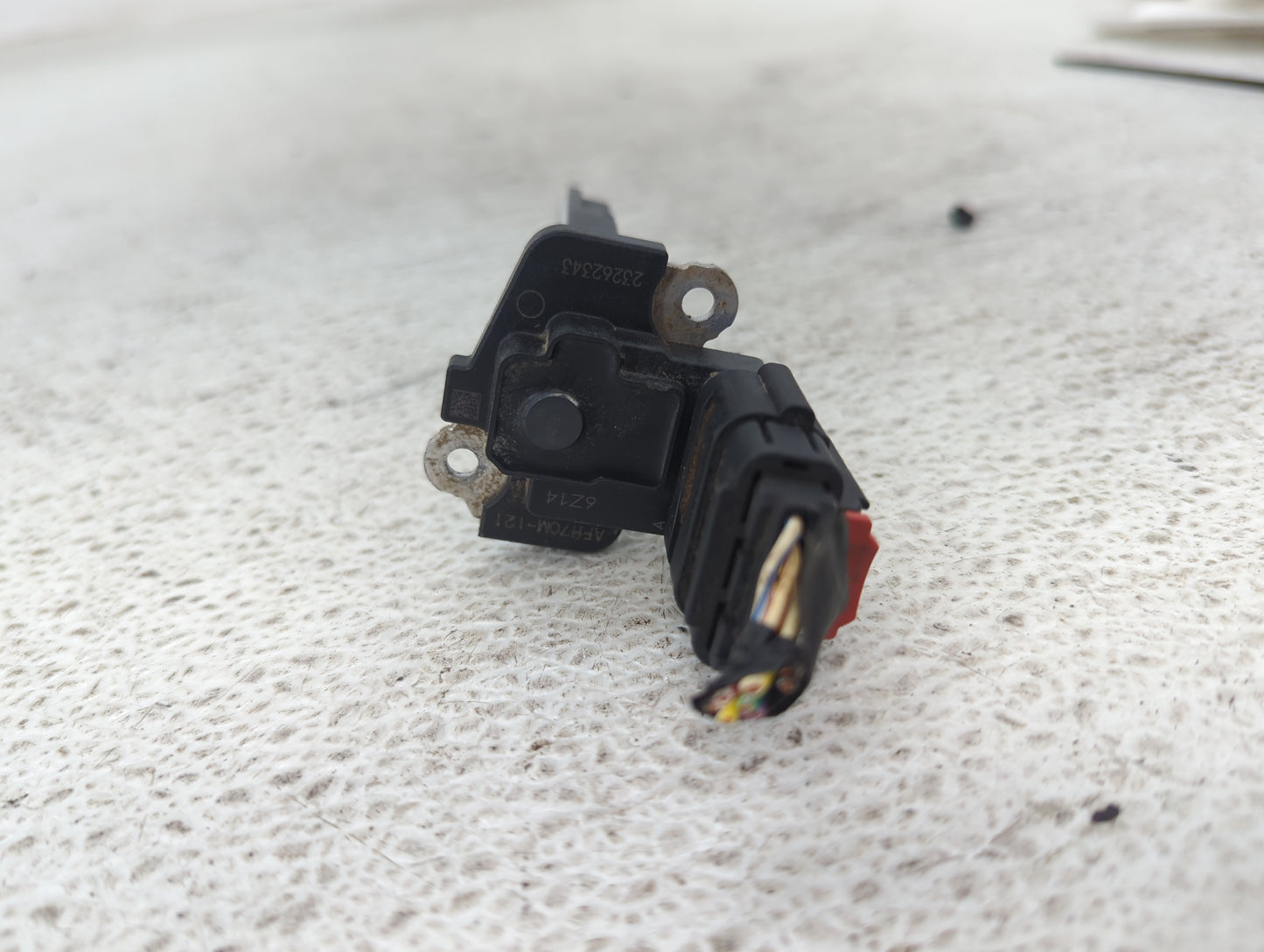 2014-2019 Gmc Sierra 1500 Mass Air Flow Meter Maf 1487851 - Oemusedautoparts1.com