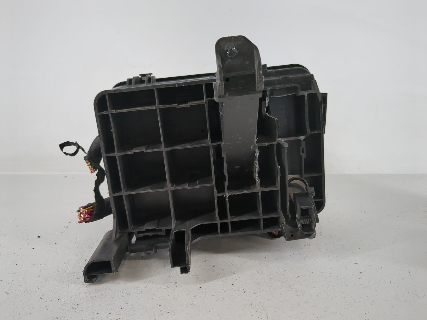 2017 Gmc Terrain Fusebox Fuse Box Panel Relay Module P/N:84080470 Fits OEM Used Auto Parts - Oemusedautoparts1.com