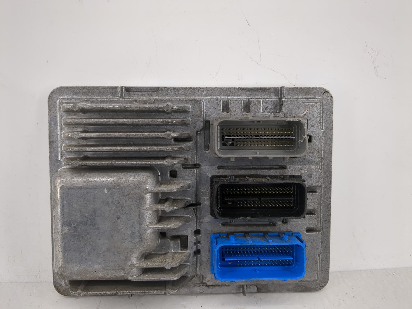 2017 Gmc Terrain PCM Engine Control Computer ECU ECM PCU OEM P/N:12687328 Fits Fits 2018 2019 2020 OEM Used Auto Parts - Oem