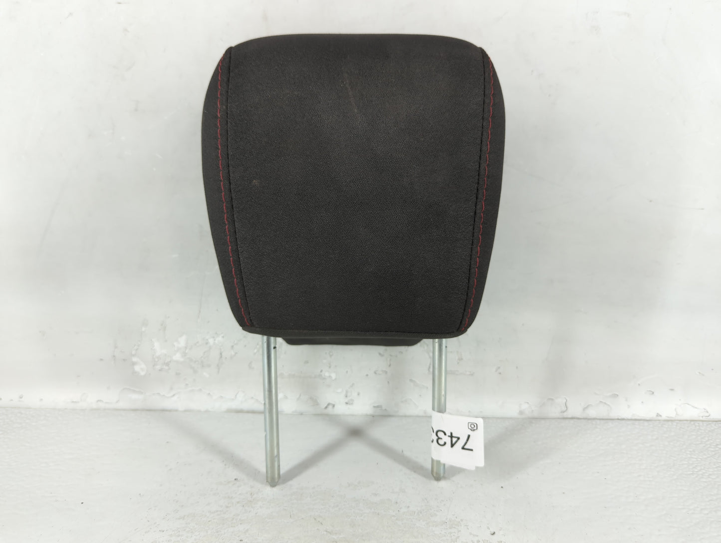 Gmc Terrain Headrest Head Rest Rear Seat Black - Oemusedautoparts1.com