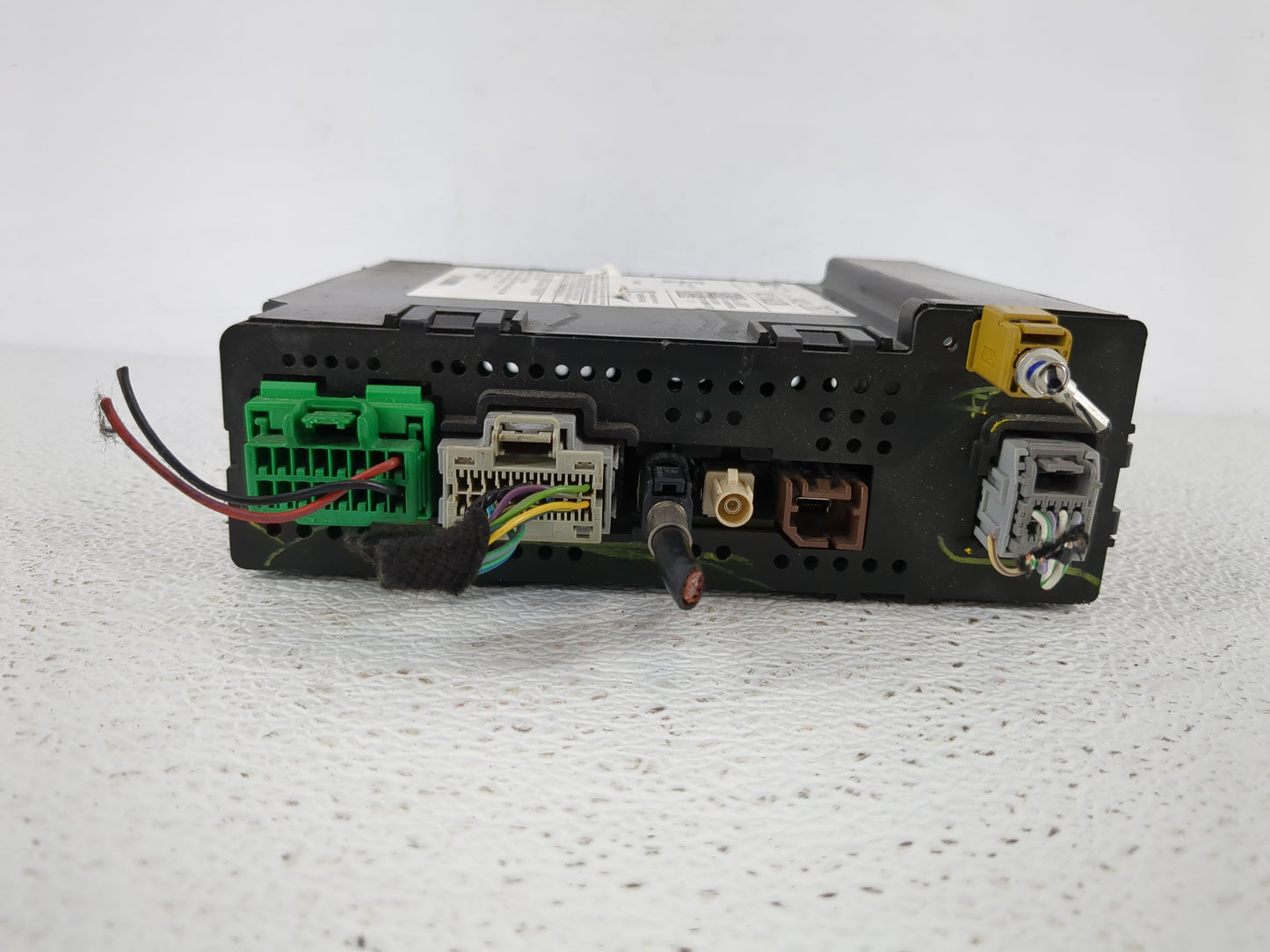 2017 Gmc Yukon Radio AM FM Cd Player Receiver Replacement P/N:84222871 Fits Fits 2018 OEM Used Auto Parts - Oemusedautoparts