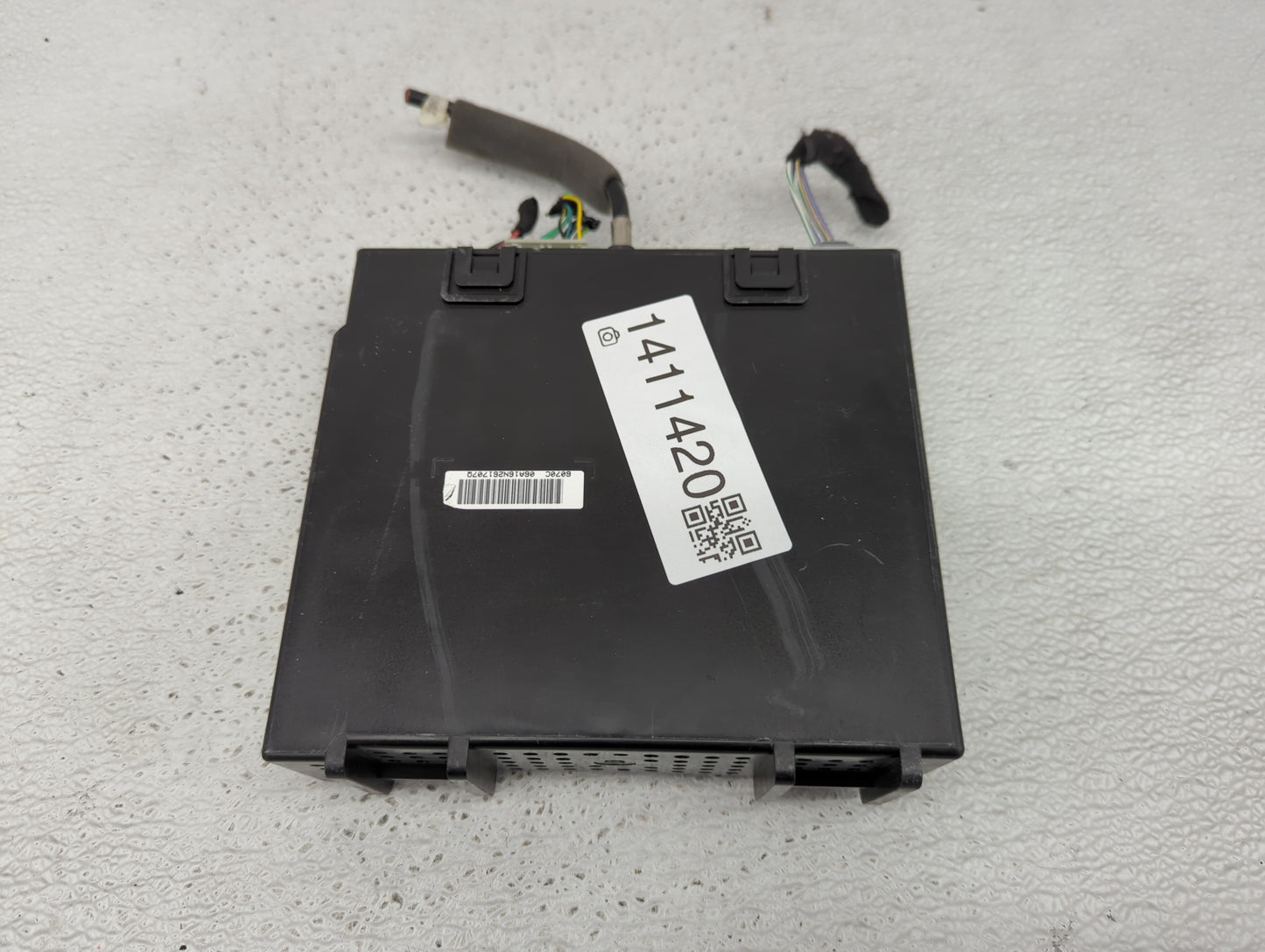2017-2018 Gmc Yukon Radio AM FM Cd Player Receiver Replacement P/N:84102336 TE90N34W, FT0040A Fits Fits 2017 2018 2019 OEM U