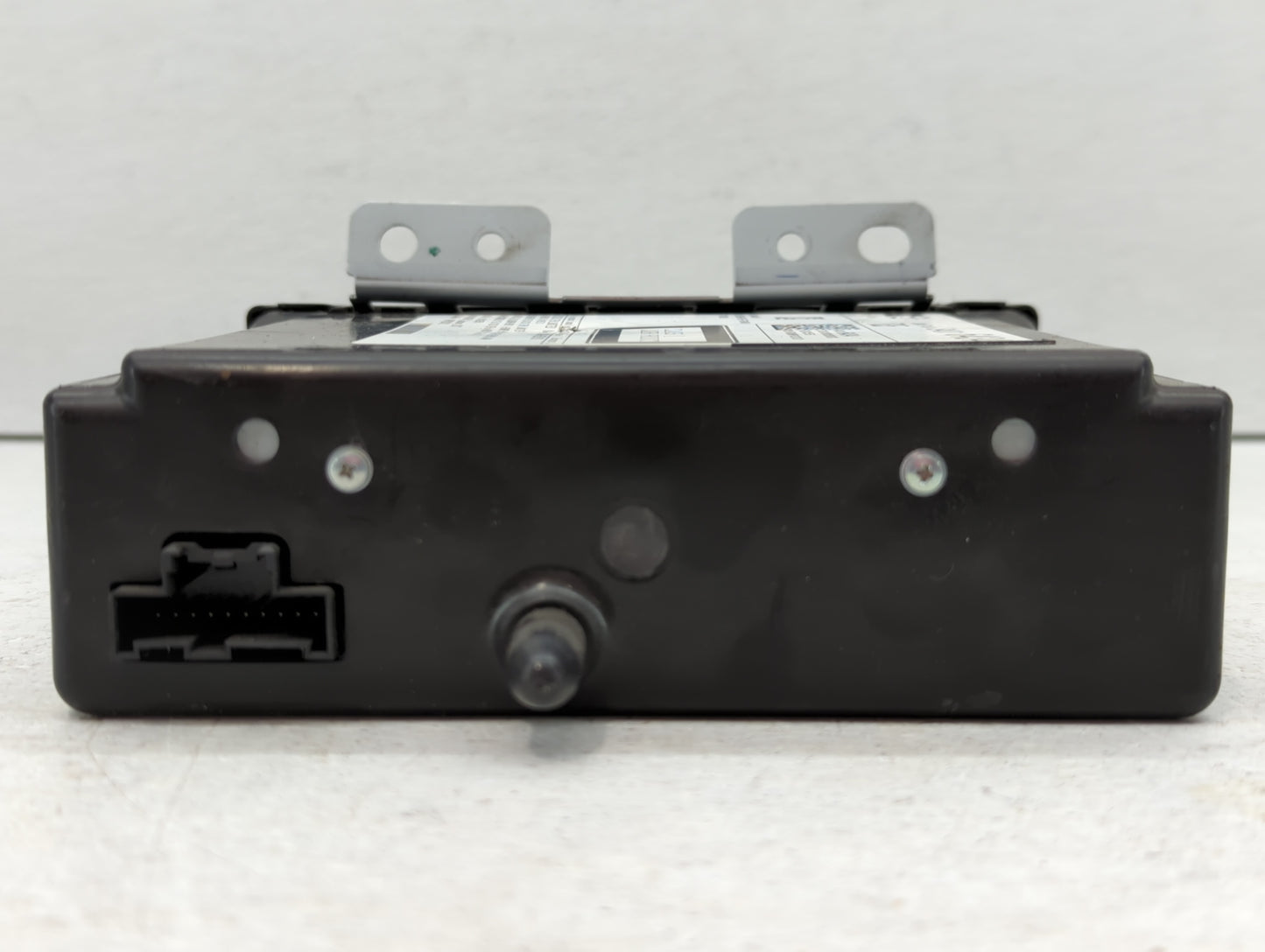 Gmc Yukon Xl Am Fm Cd Player Radio Receiver - Oemusedautoparts1.com