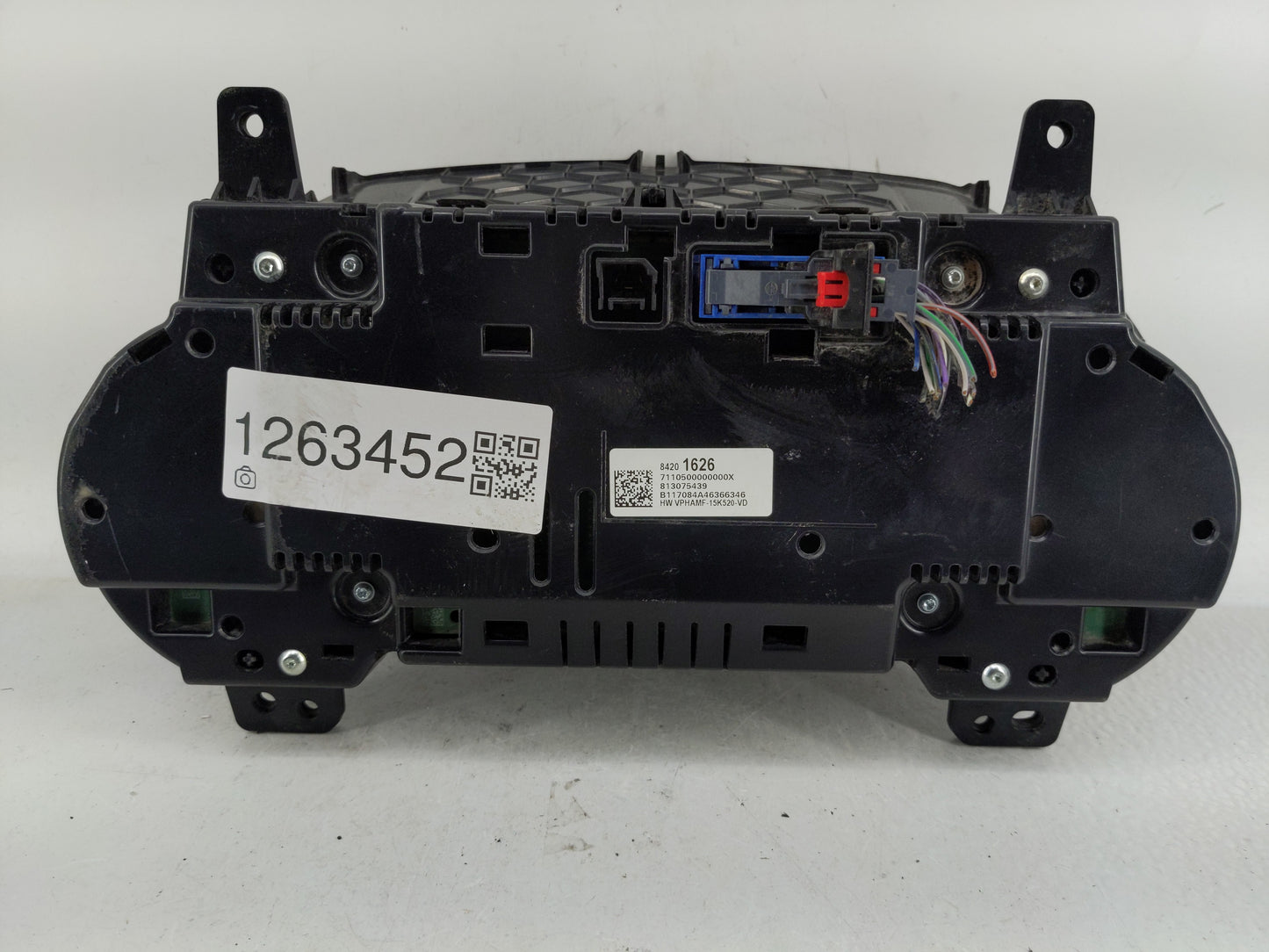 2017 Gmc Yukon Xl 1500 Instrument Cluster Speedometer Gauges Fits OEM Used Auto Parts - Oemusedautoparts1.com