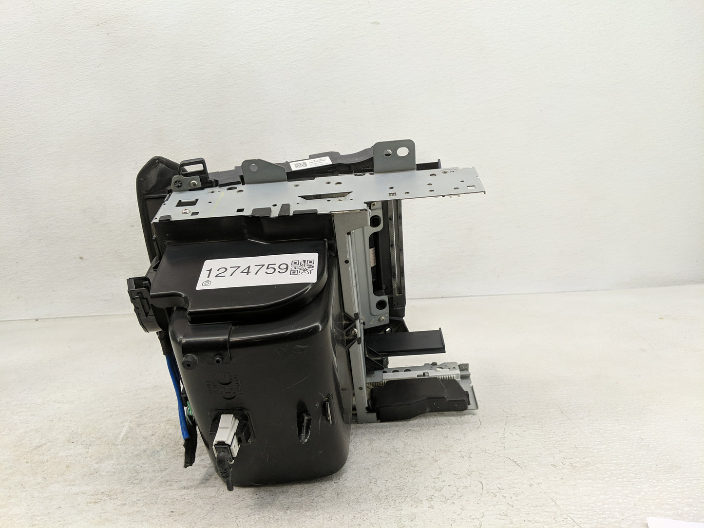 Gmc Yukon Xl 1500 Radio Control Panel - Oemusedautoparts1.com