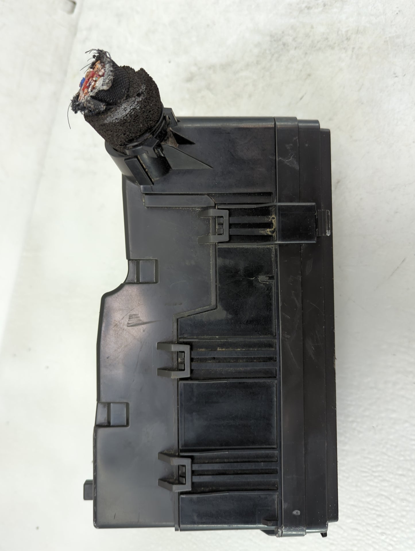2016-2018 Honda Civic Fusebox Fuse Box Panel Relay Module P/N:TBAA210A2 Fits Fits 2016 2017 2018 OEM Used Auto Parts - Oemus