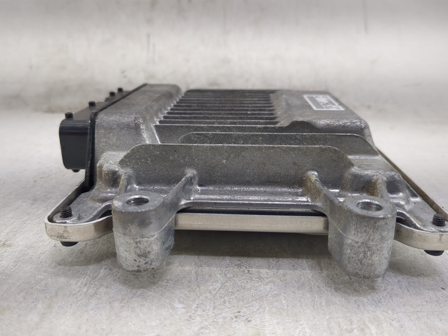2016-2017 Honda Civic PCM Engine Control Computer ECU ECM PCU OEM P/N:37820-5BA-L67 Fits Fits 2016 2017 OEM Used Auto Parts