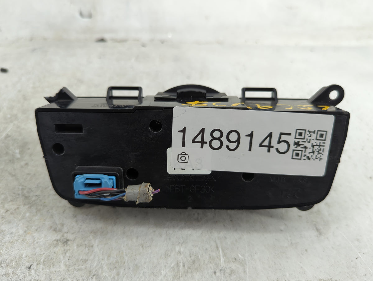 2017 Honda Odyssey Climate Control Module Temperature AC/Heater Replacement P/N:PBT-GF30 Fits OEM Used Auto Parts - Oemuseda