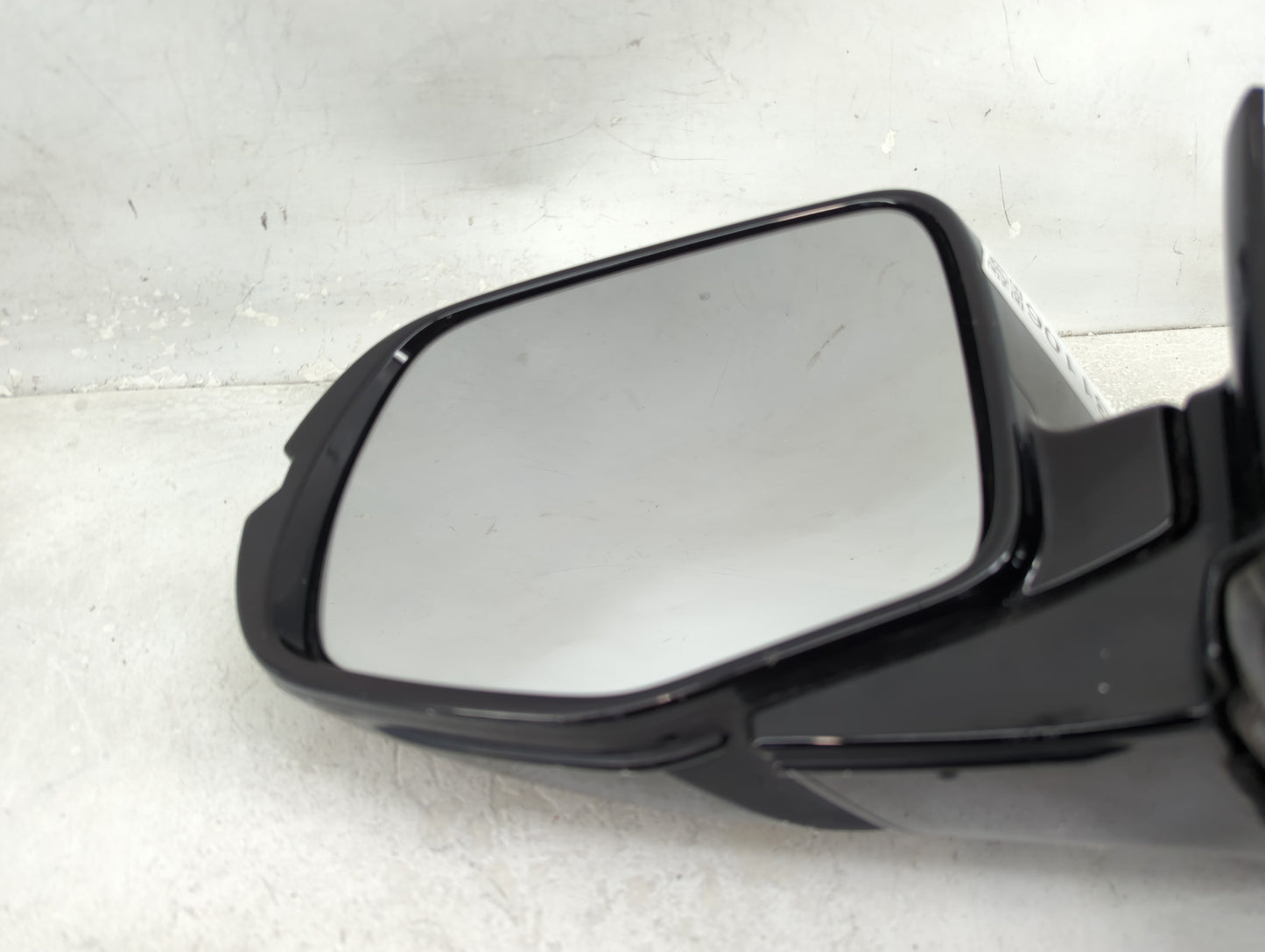 2017-2018 Honda Pilot Driver Side View Mirror - Left Door Mirror OEM Used - Oemusedautoparts1.com