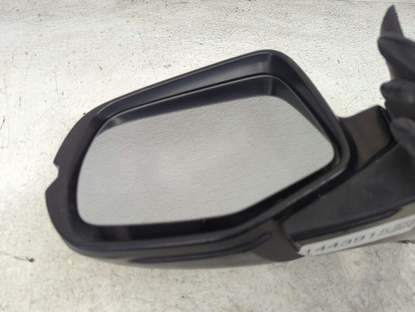 2017-2018 Honda Pilot Driver Side View Mirror - Left Door Mirror OEM Used - Oemusedautoparts1.com