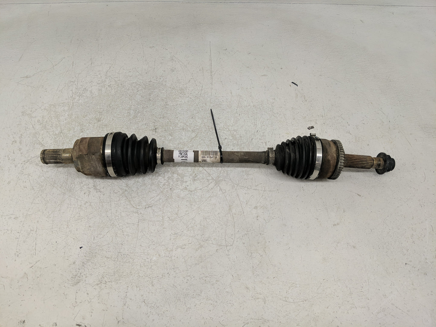 2012-2017 Hyundai Accent Axle Shaft Front Driver Cv C/v - Oemusedautoparts1.com