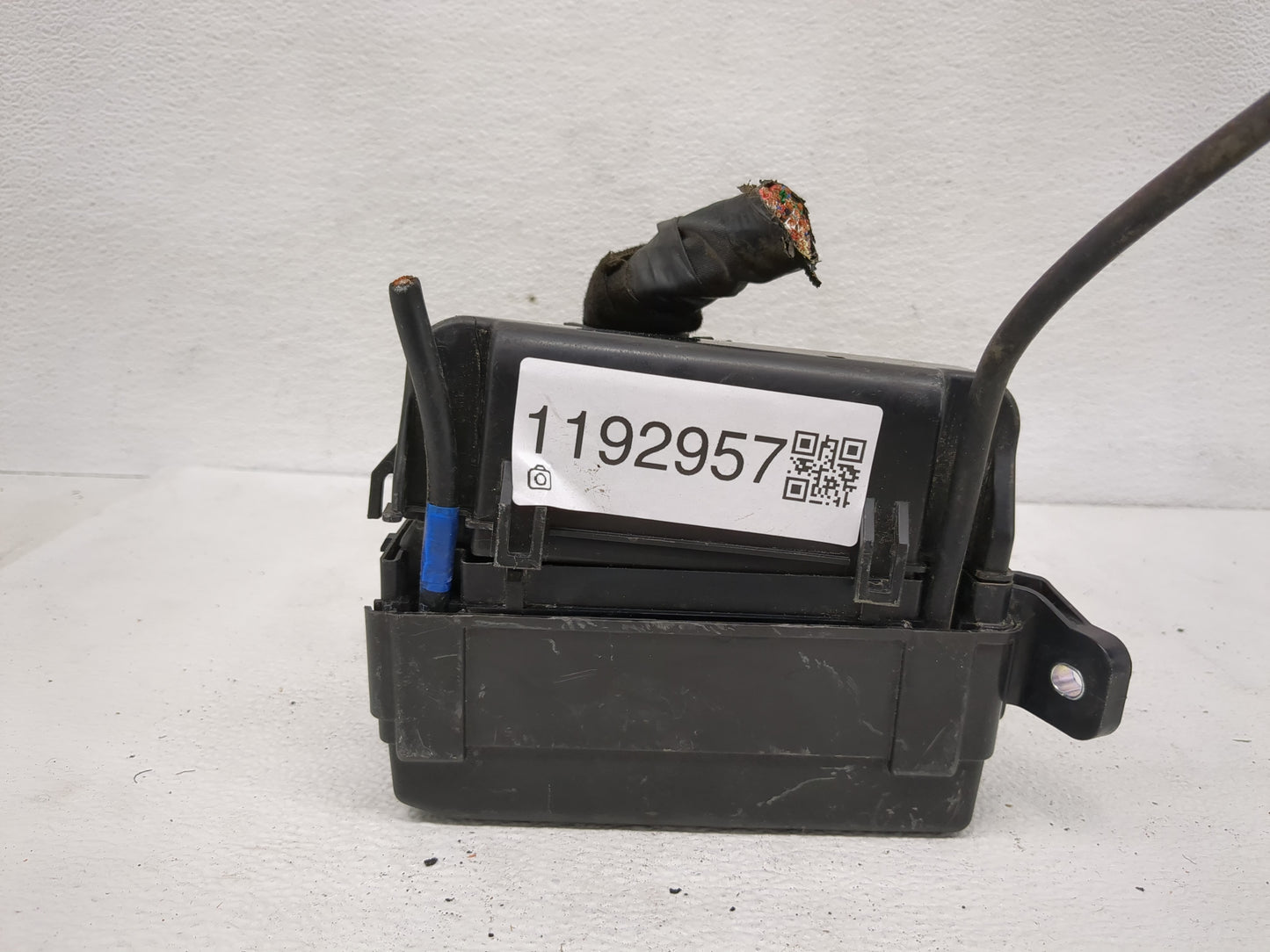 2015-2017 Hyundai Accent Fusebox Fuse Box Panel Relay Module P/N:91420-1R500 Fits Fits 2015 2016 2017 OEM Used Auto Parts -