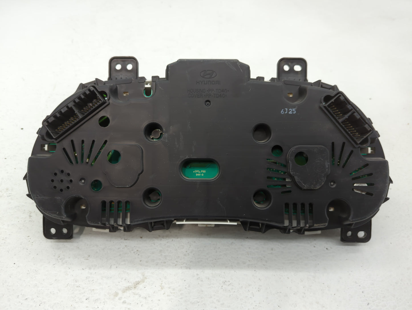 2015-2017 Hyundai Accent Instrument Cluster Speedometer Gauges P/N:94021-1R520 Fits Fits 2015 2016 2017 OEM Used Auto Parts
