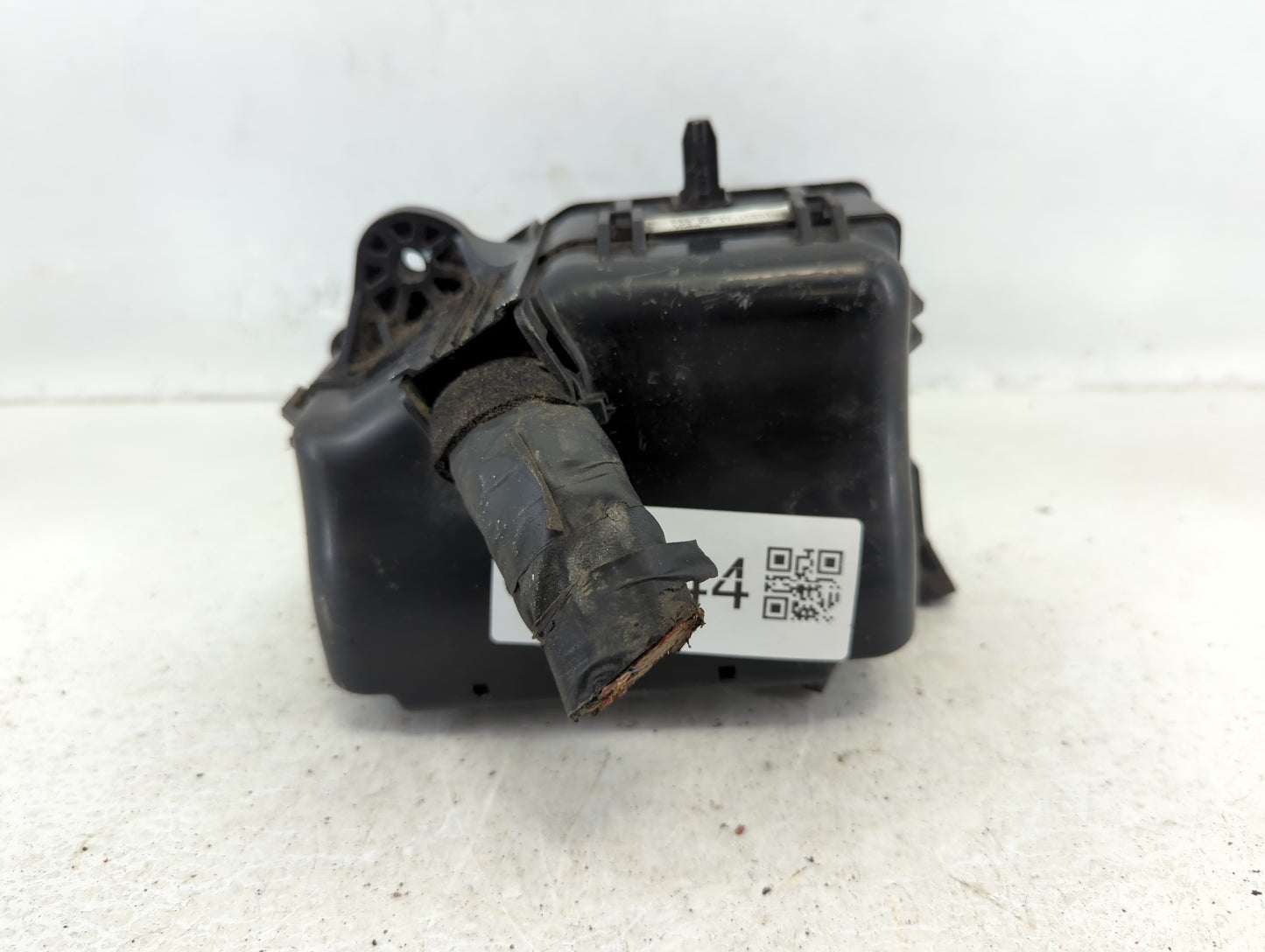 2015-2017 Hyundai Accent Fusebox Fuse Box Panel Relay Module P/N:91420-1R621 Fits Fits 2015 2016 2017 OEM Used Auto Parts -