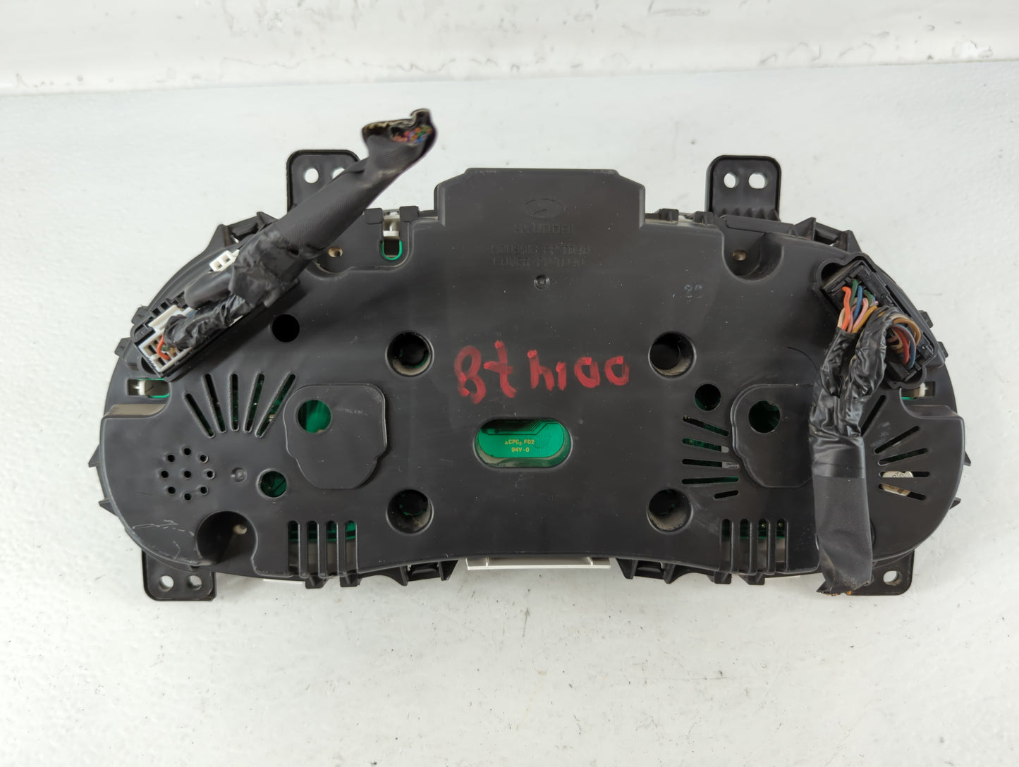 2015-2017 Hyundai Accent Instrument Cluster Speedometer Gauges P/N:94021-1R500 Fits Fits 2015 2016 2017 OEM Used Auto Parts