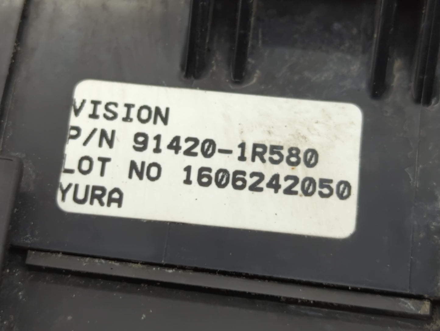 2015-2017 Hyundai Accent Fusebox Fuse Box Panel Relay Module P/N:1606242050 91420-1R580 Fits Fits 2015 2016 2017 OEM Used Au