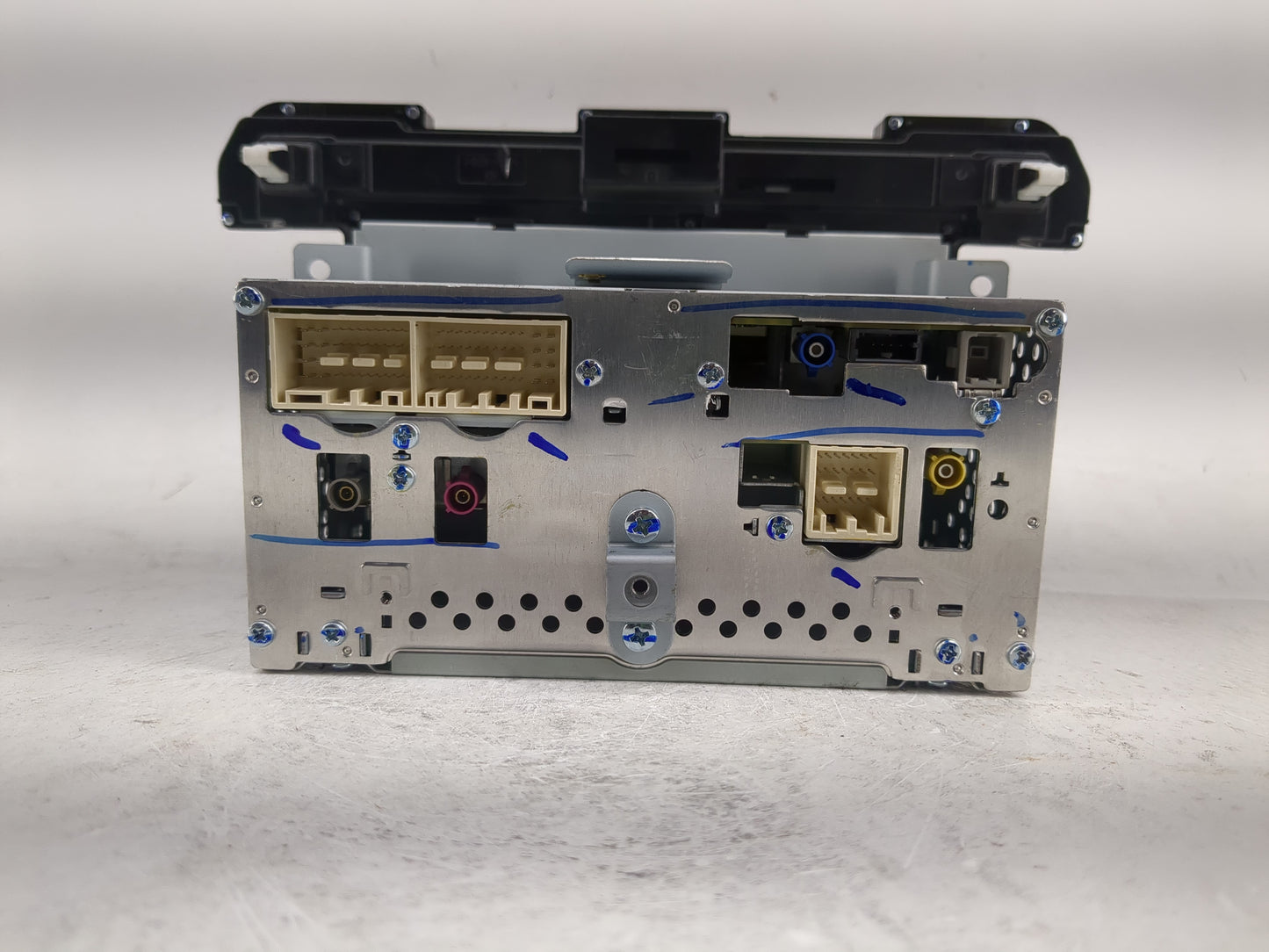 2017-2018 Hyundai Elantra Radio AM FM Cd Player Receiver Replacement P/N:96160-F2110UAT Fits Fits 2017 2018 OEM Used Auto Pa