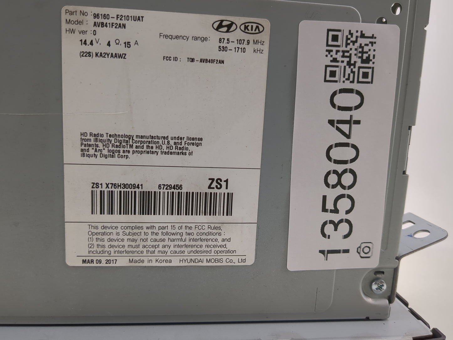 2017-2018 Hyundai Elantra Radio AM FM Cd Player Receiver Replacement P/N:96160-F2101UAT Fits Fits 2017 2018 OEM Used Auto Pa
