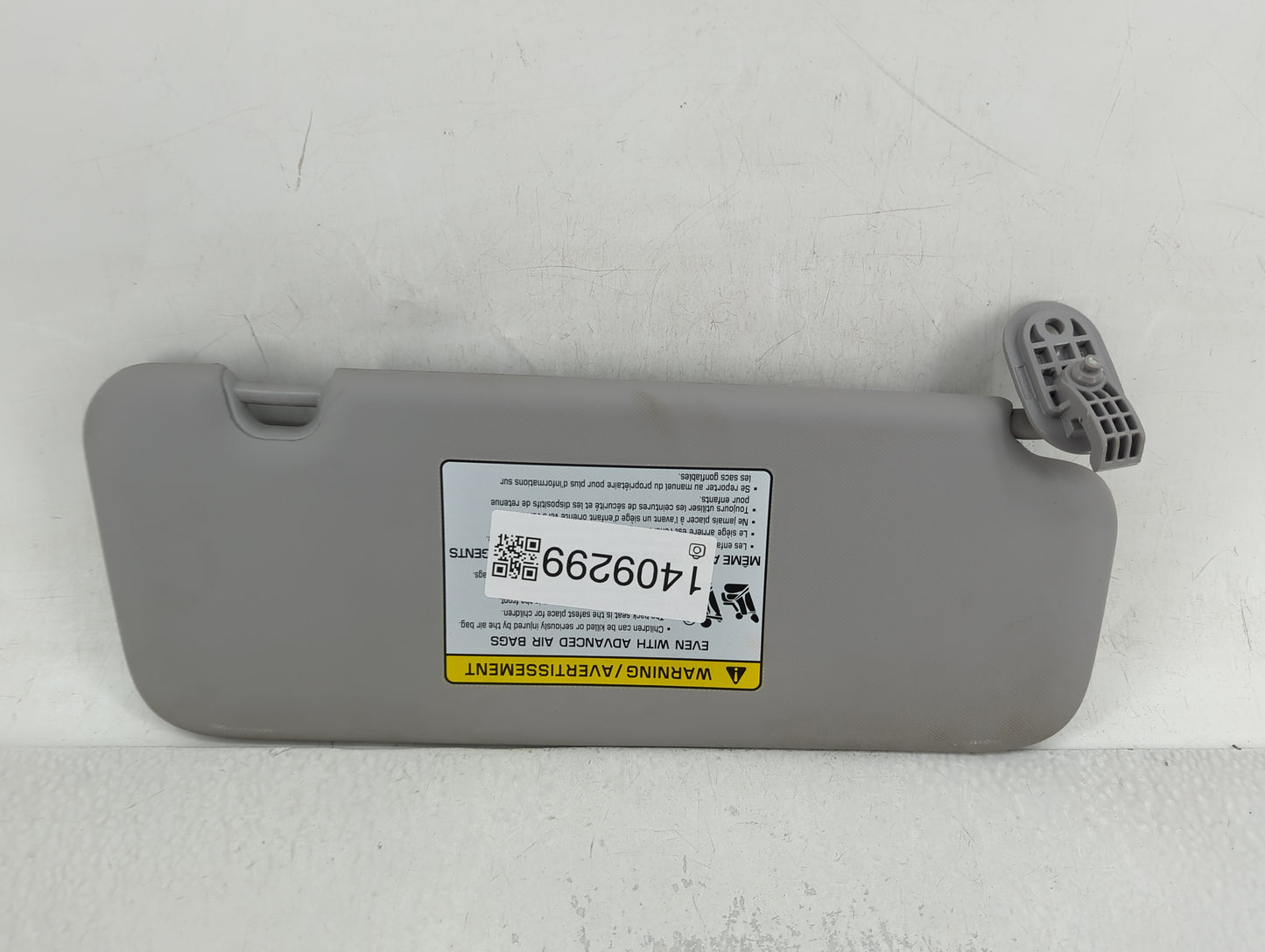 2017-2020 Hyundai Elantra Sun Visor Shade Replacement Driver Left Mirror Fits Fits 2017 2018 2019 2020 OEM Used Auto Parts -