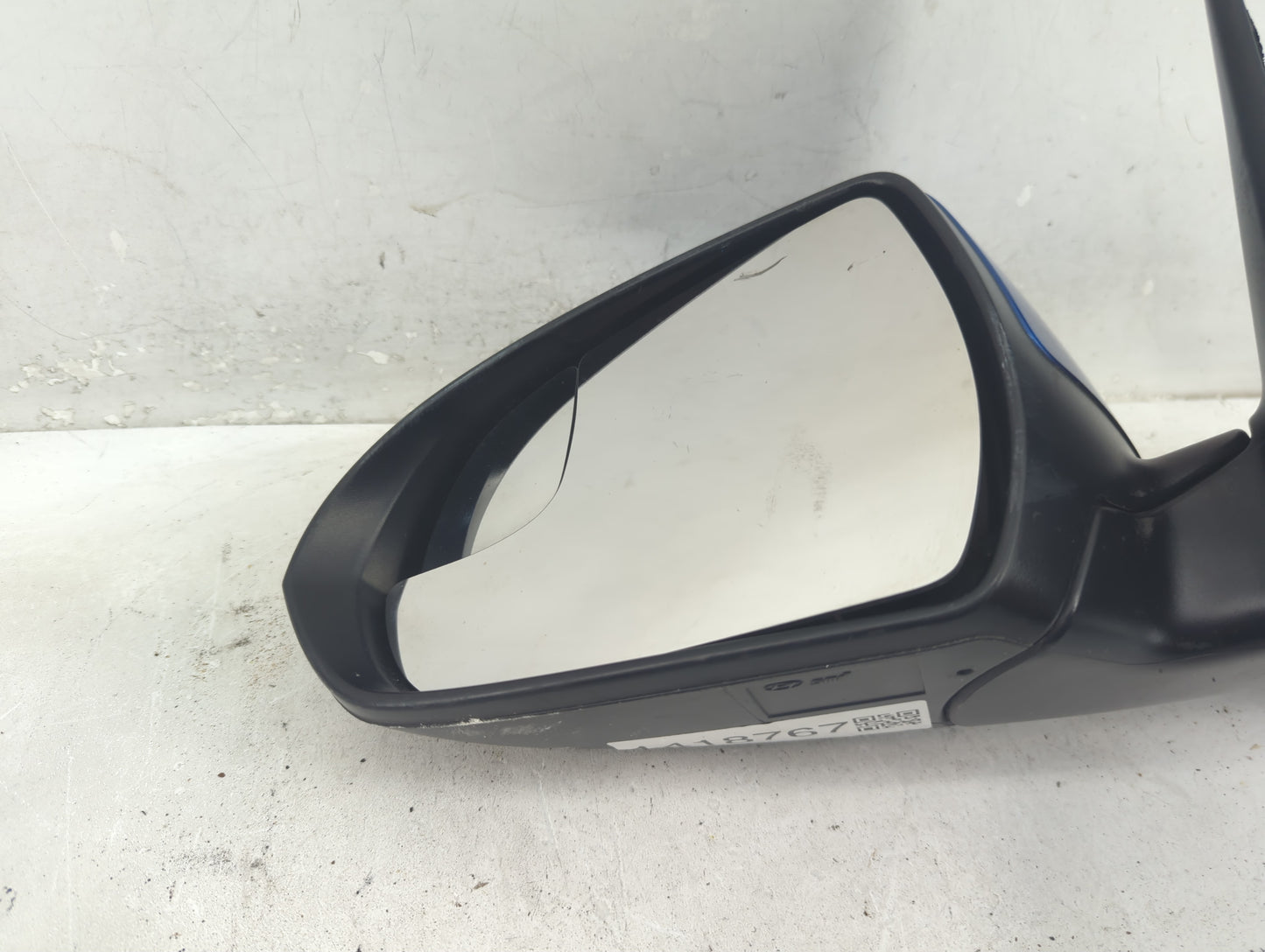 2017-2020 Hyundai Elantra Driver Side View Mirror - Left Door Mirror OEM Used - Oemusedautoparts1.com