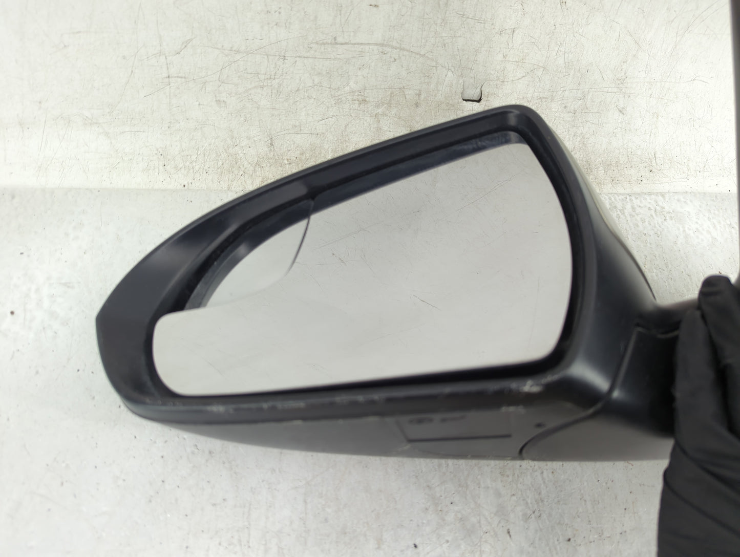 2017-2020 Hyundai Elantra Driver Side View Mirror - Left Door Mirror OEM Used - Oemusedautoparts1.com