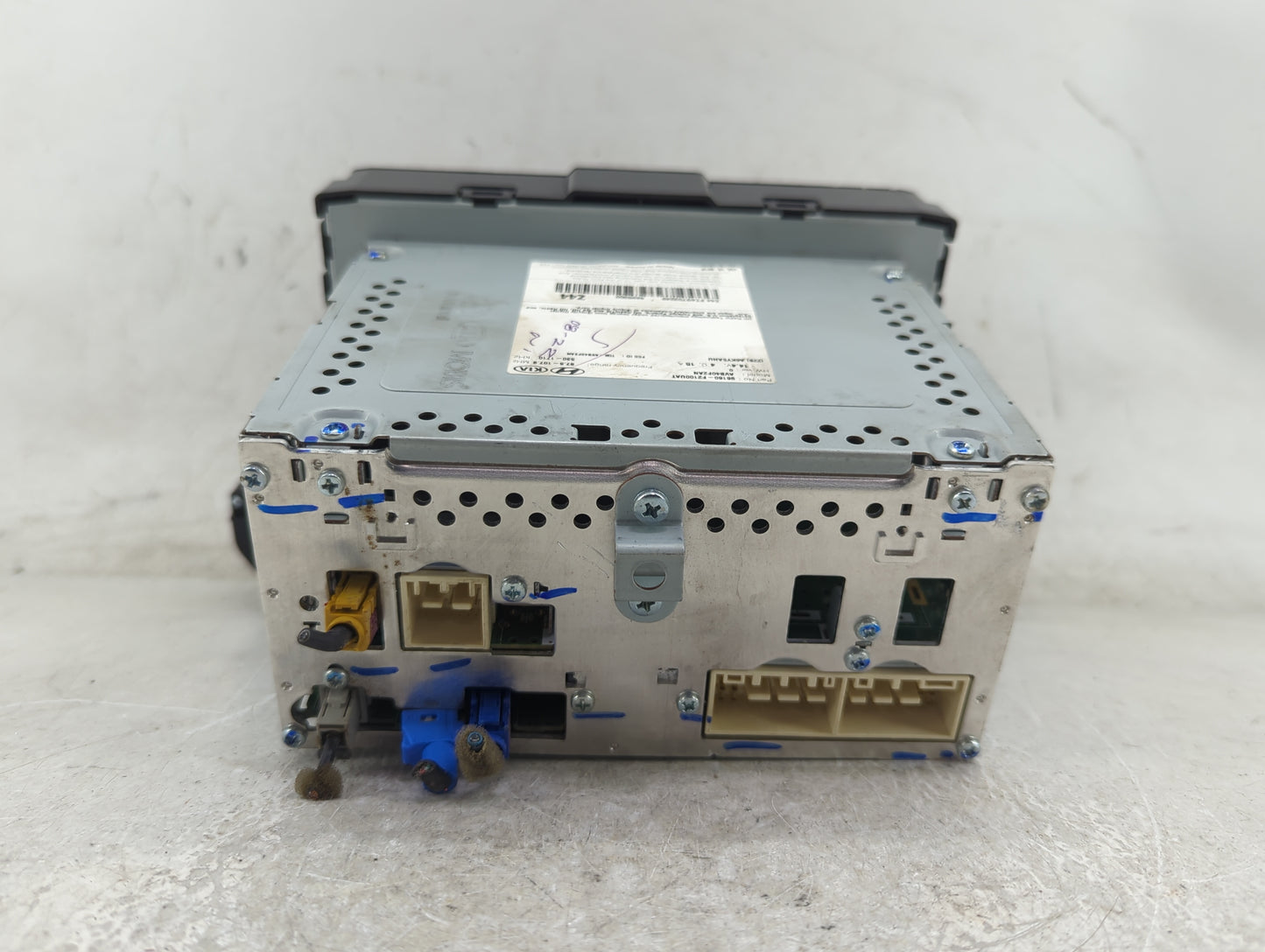 2017-2018 Hyundai Elantra Radio AM FM Cd Player Receiver Replacement P/N:96160-F2100UAT Fits Fits 2017 2018 OEM Used Auto Pa