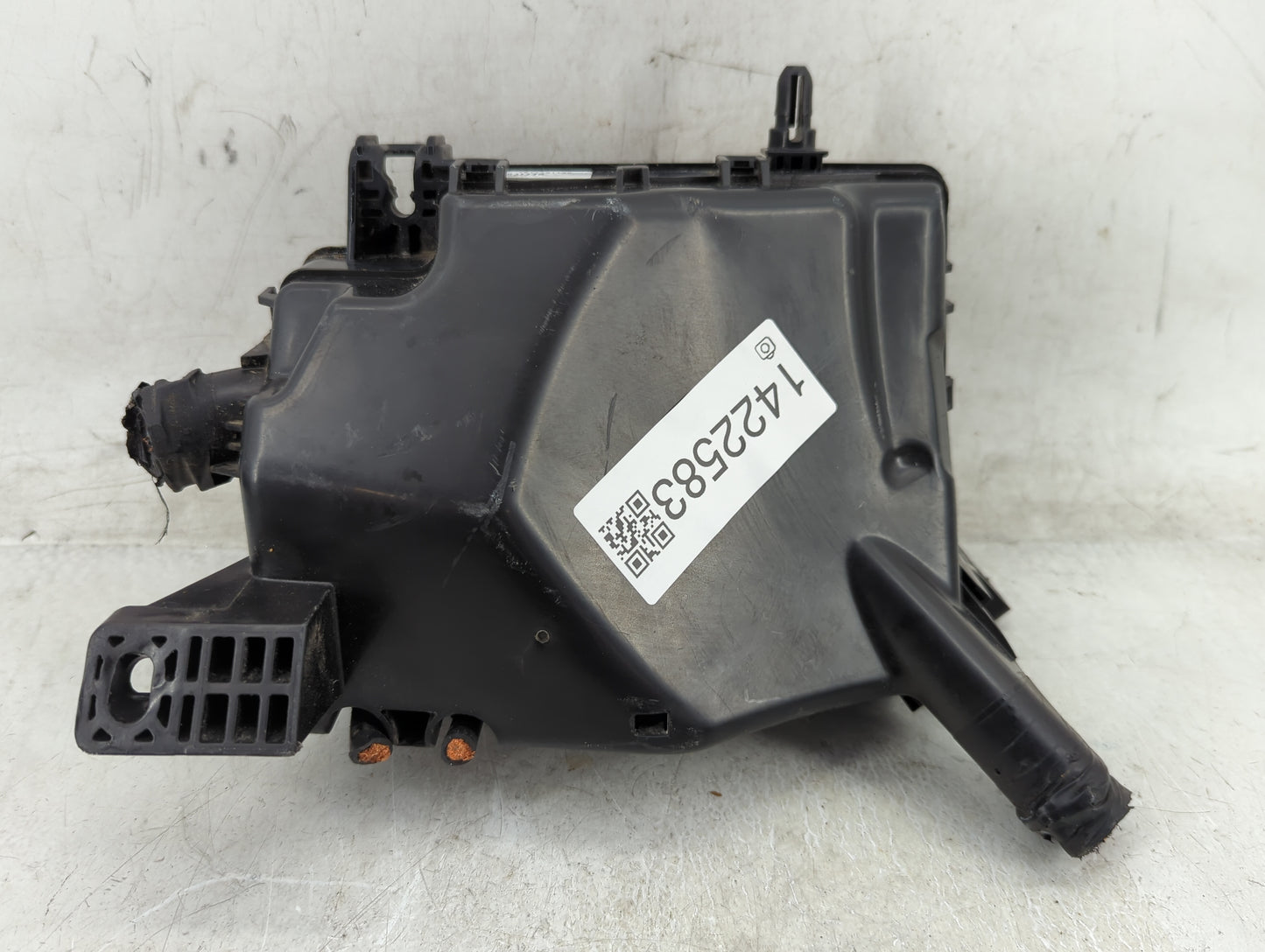 2017 Hyundai Elantra Fusebox Fuse Box Panel Relay Module Fits OEM Used Auto Parts - Oemusedautoparts1.com