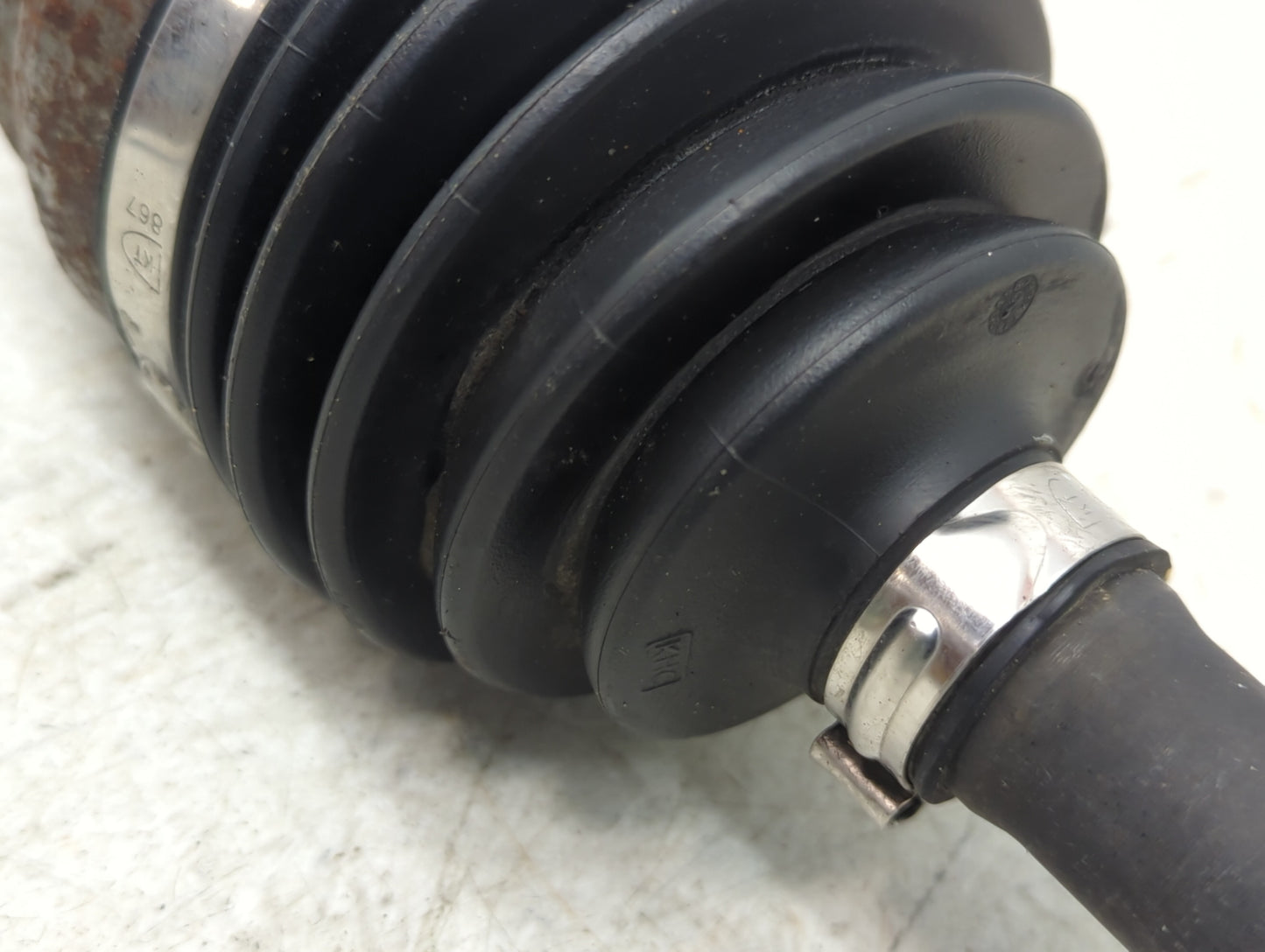 2017-2020 Hyundai Elantra Axle Shaft Front Driver Cv C/v - Oemusedautoparts1.com