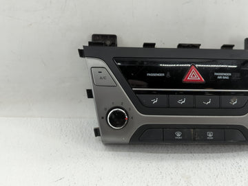 2017-2018 Hyundai Elantra Climate Control Module Temperature AC/Heater Replacement P/N:97250-F20614X 97250-F2AH0 Fits OEM Used Auto Parts