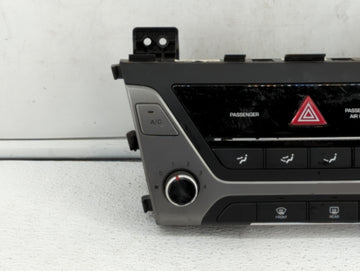 2017-2018 Hyundai Elantra Climate Control Module Temperature AC/Heater Replacement P/N:97250-F2XXX 97250-F20614X Fits OEM Used Auto Parts