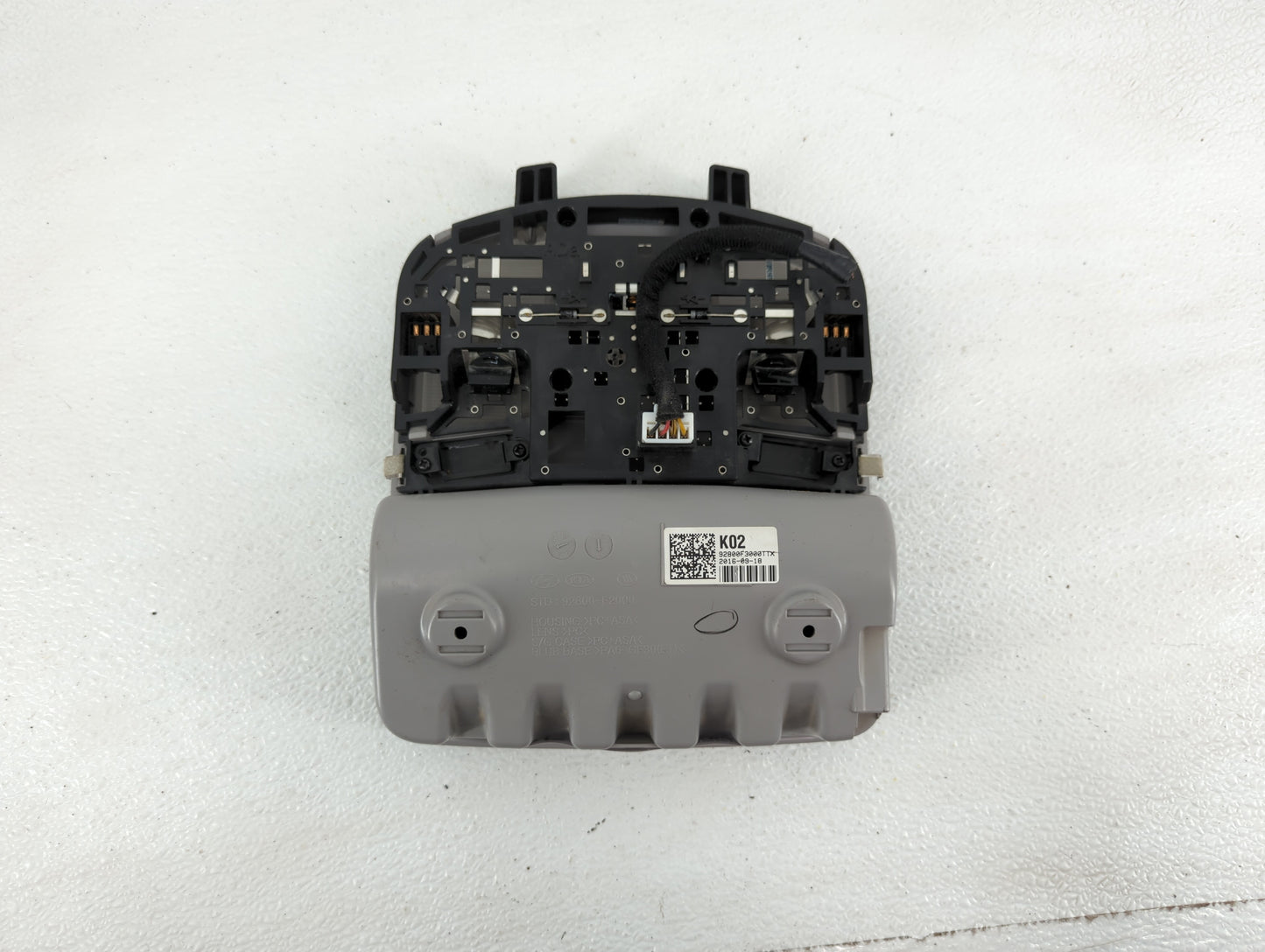2017 Hyundai Elantra Overhead Roof Console Grey - Oemusedautoparts1.com