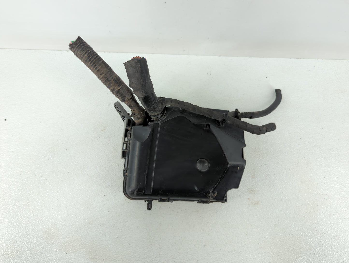 2016-2017 Hyundai Elantra Fusebox Fuse Box Panel Relay Module P/N:91248 A5400B Fits Fits 2016 2017 OEM Used Auto Parts - Oem