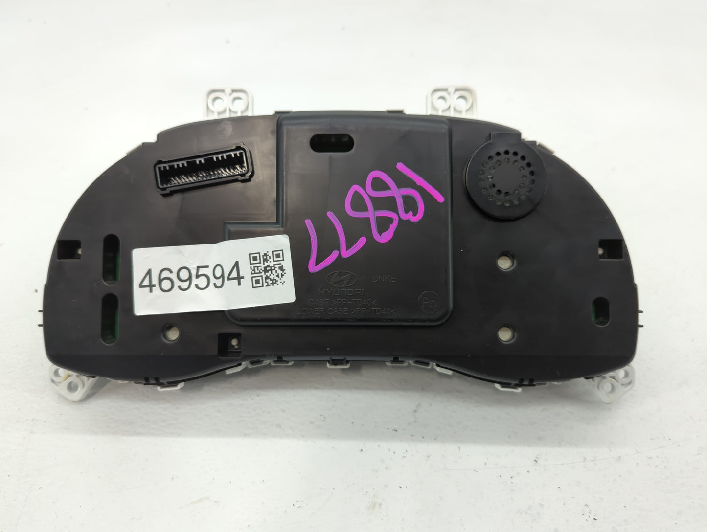 2017-2018 Hyundai Elantra Instrument Cluster Speedometer Gauges P/N:94001-F3010 Fits Fits 2017 2018 OEM Used Auto Parts - Oe