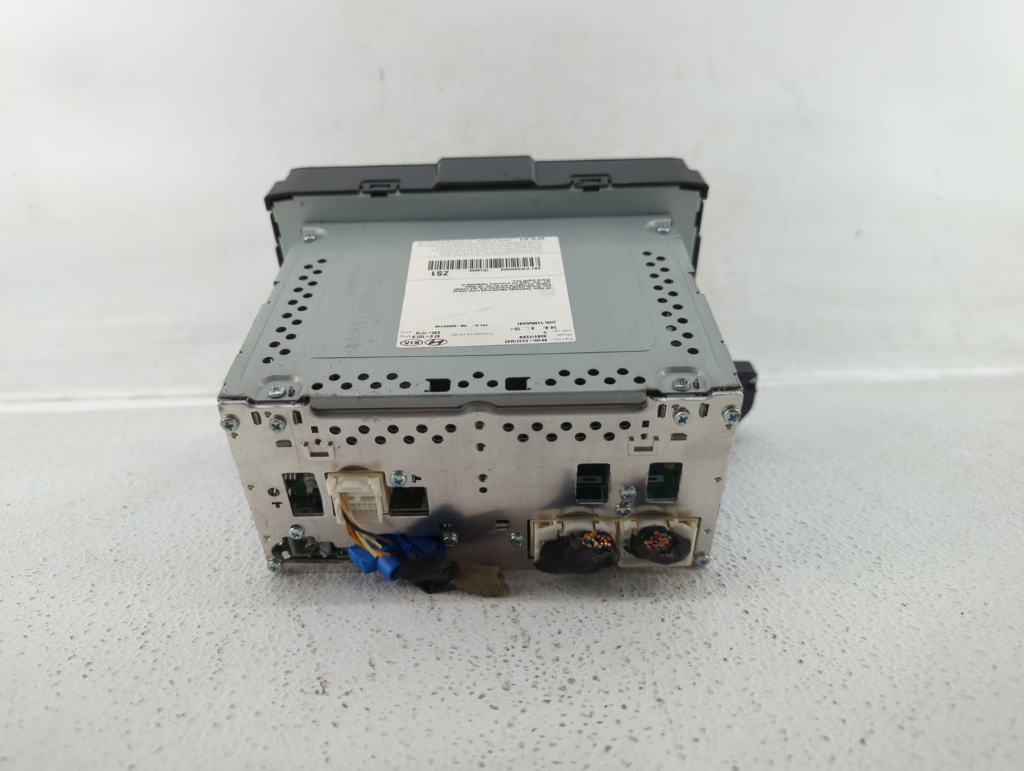 2017-2018 Hyundai Elantra Am Fm Cd Player Radio Receiver - Oemusedautoparts1.com