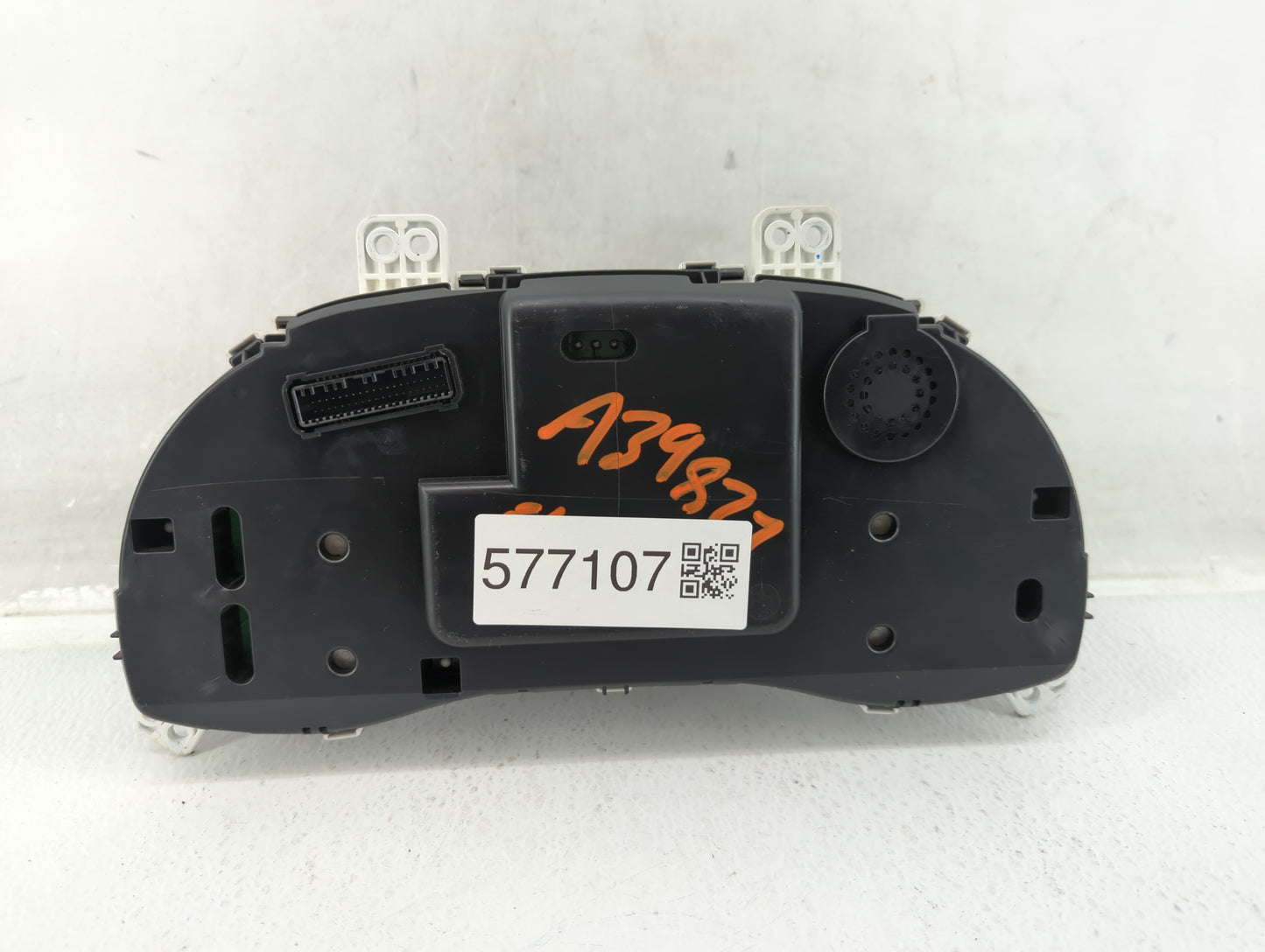 2017-2018 Hyundai Elantra Instrument Cluster Speedometer Gauges P/N:94001-F3010 Fits Fits 2017 2018 OEM Used Auto Parts - Oe