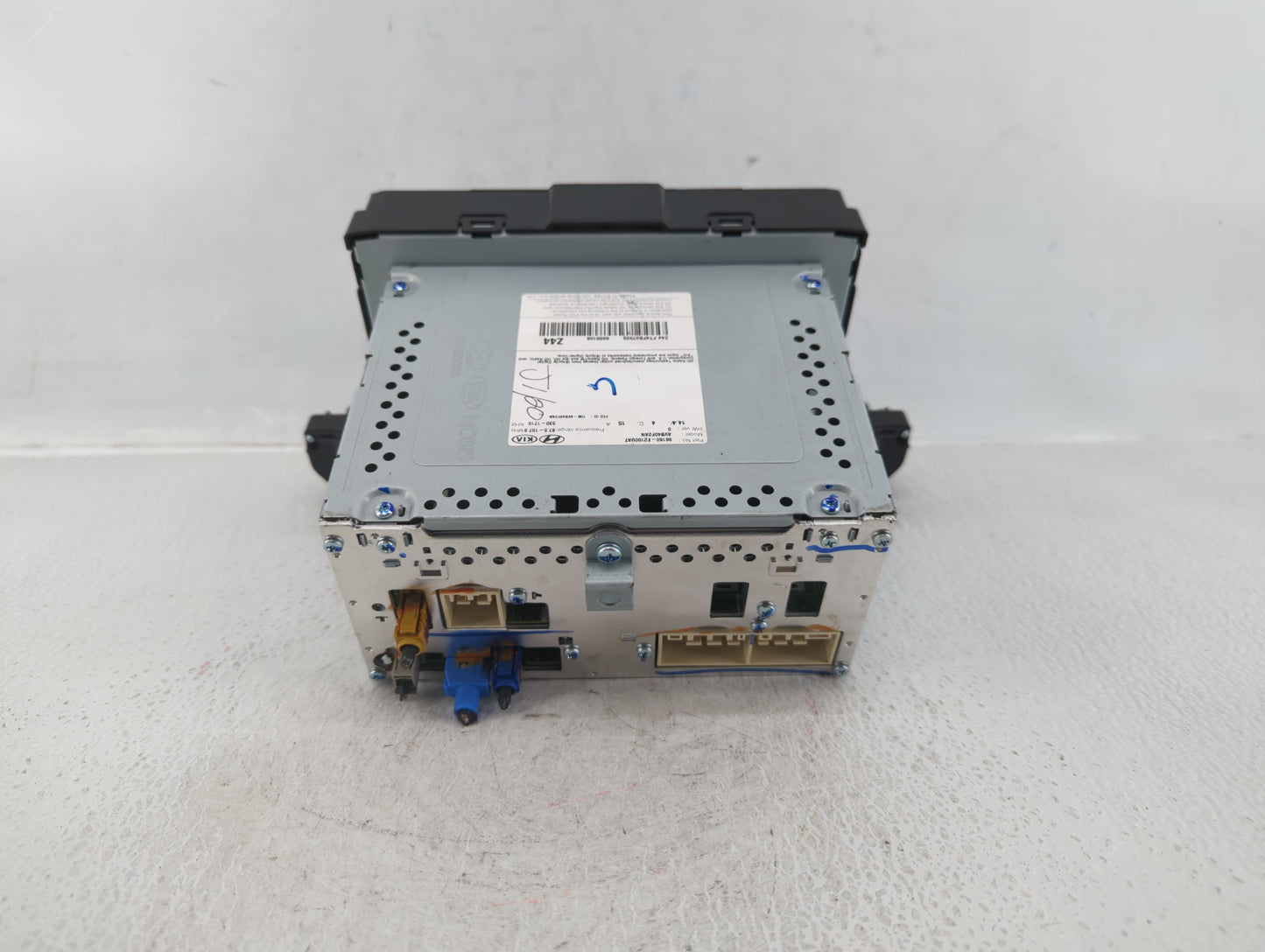 2017-2018 Hyundai Elantra Radio AM FM Cd Player Receiver Replacement P/N:96160-F2100UAT Fits Fits 2017 2018 OEM Used Auto Pa